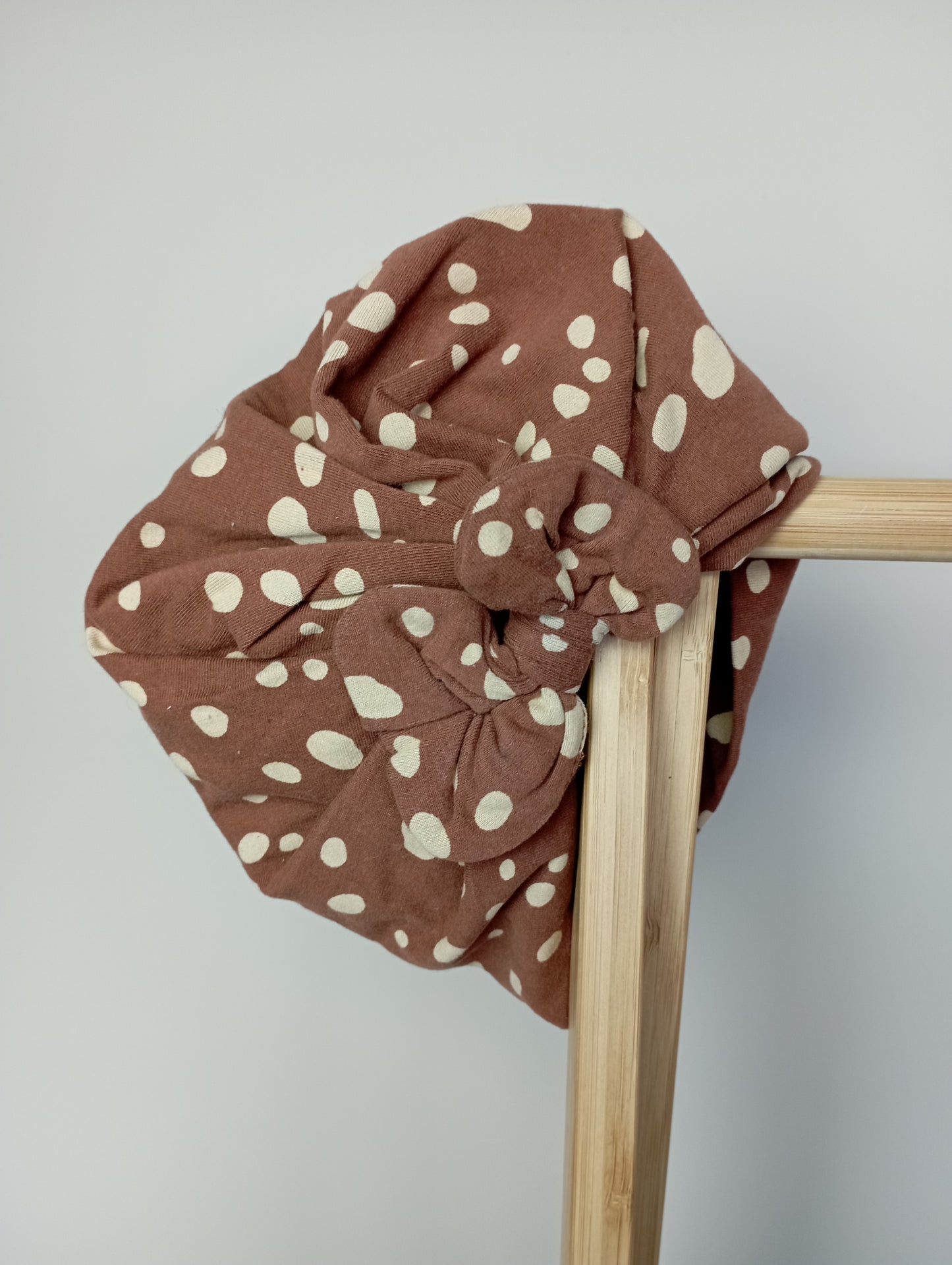 Muts met bolletjes 6-9m / 44-46cm Konges Slojd