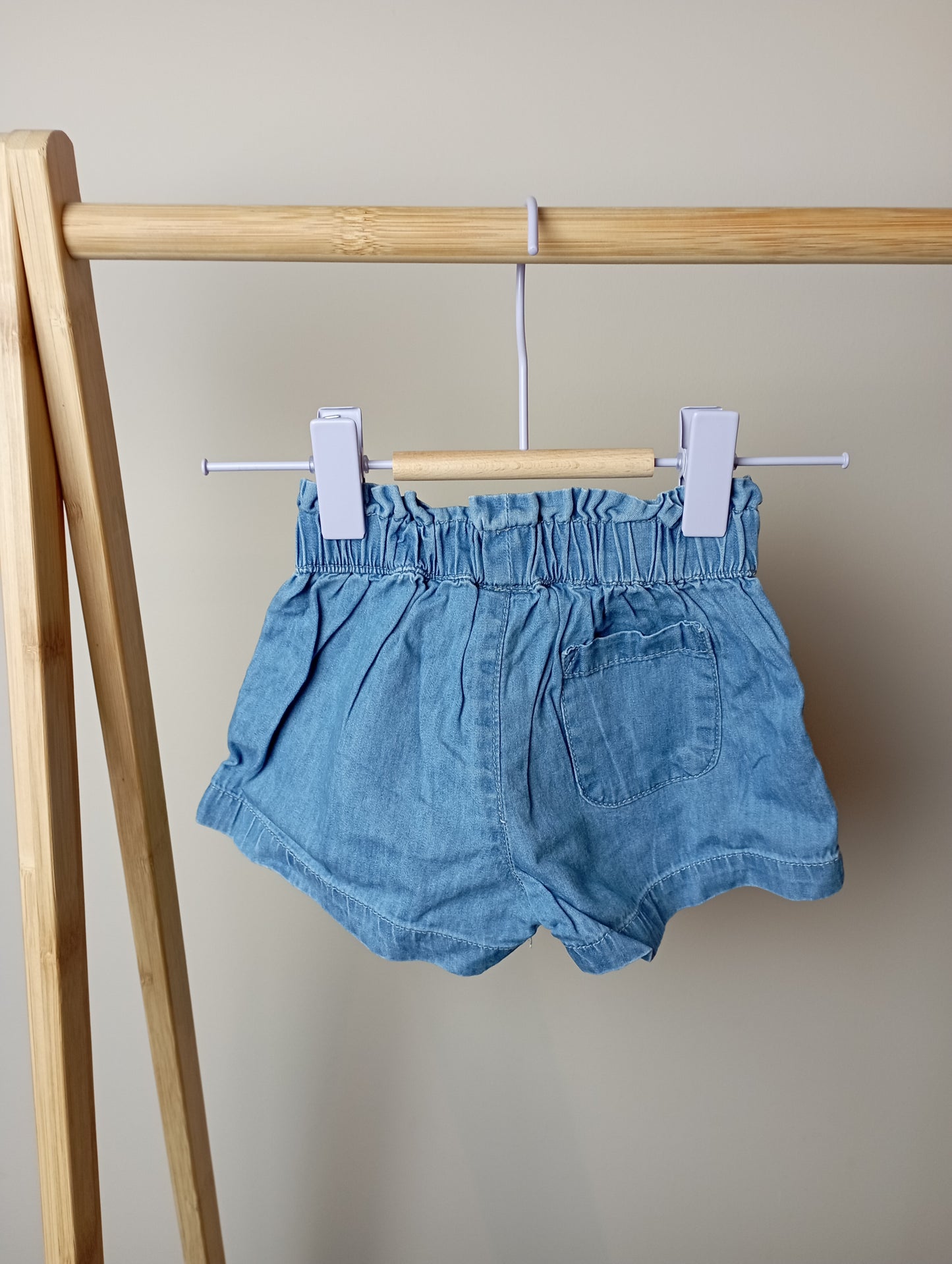 Shortje met knoopjes 6m La boîte à malices
