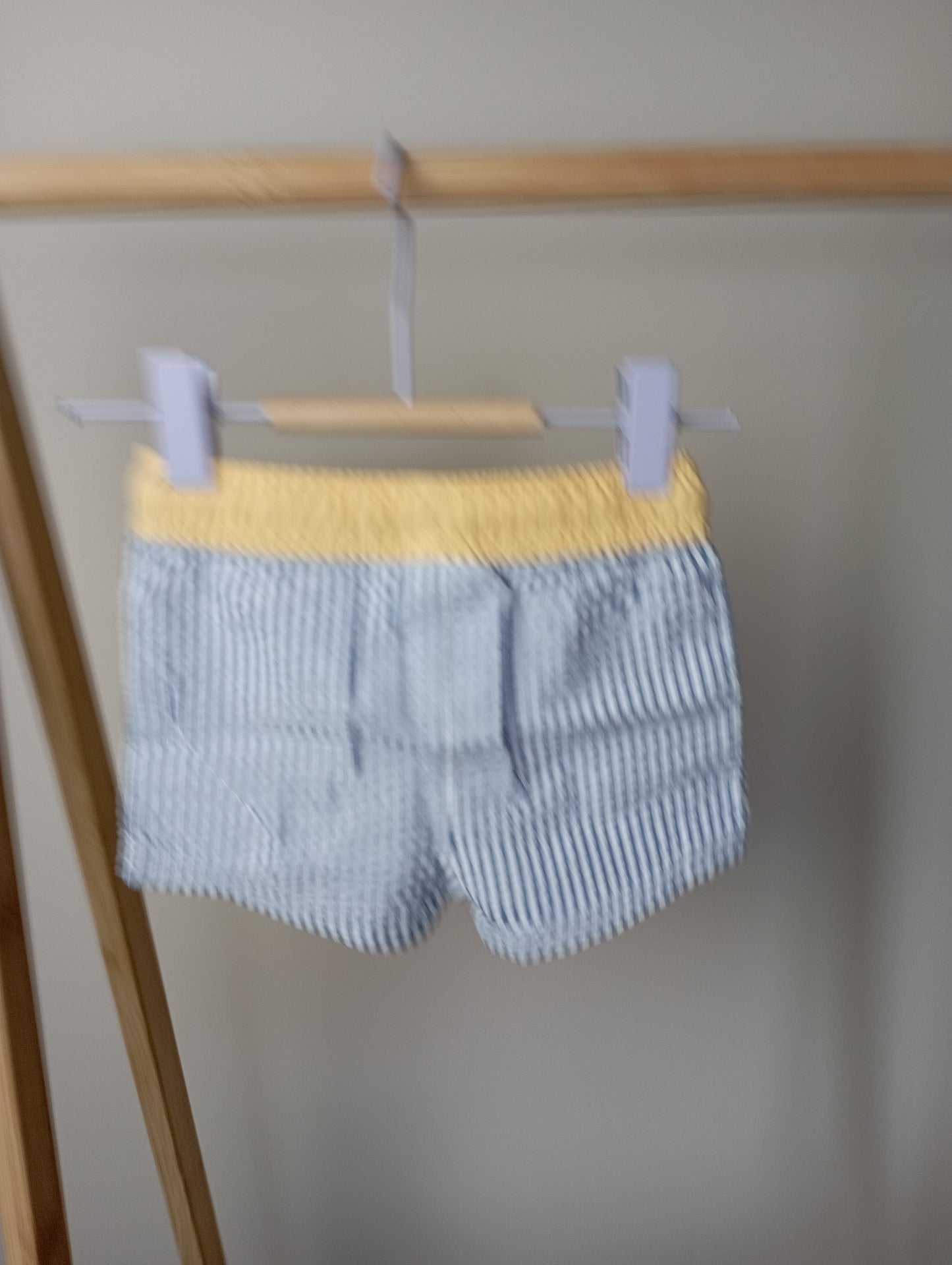 Zwembroek met strepen 62/68 Cuddles and smiles