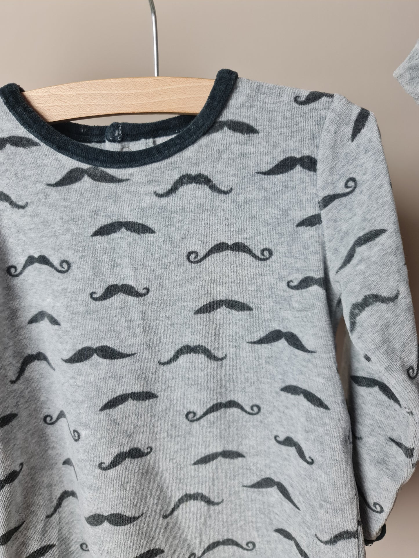 Pyjama met snorren 86 La Redoute
