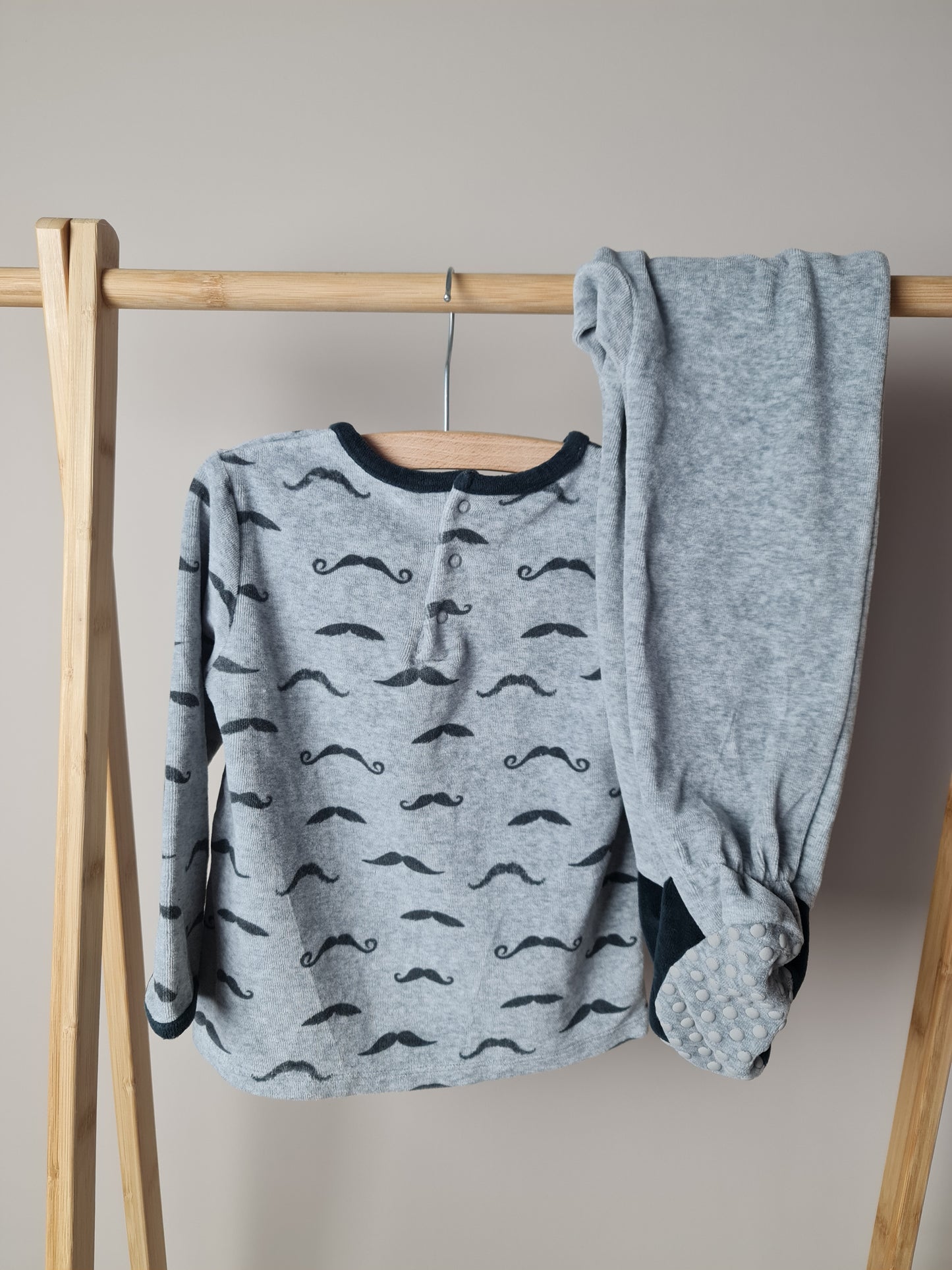 Pyjama met snorren 86 La Redoute