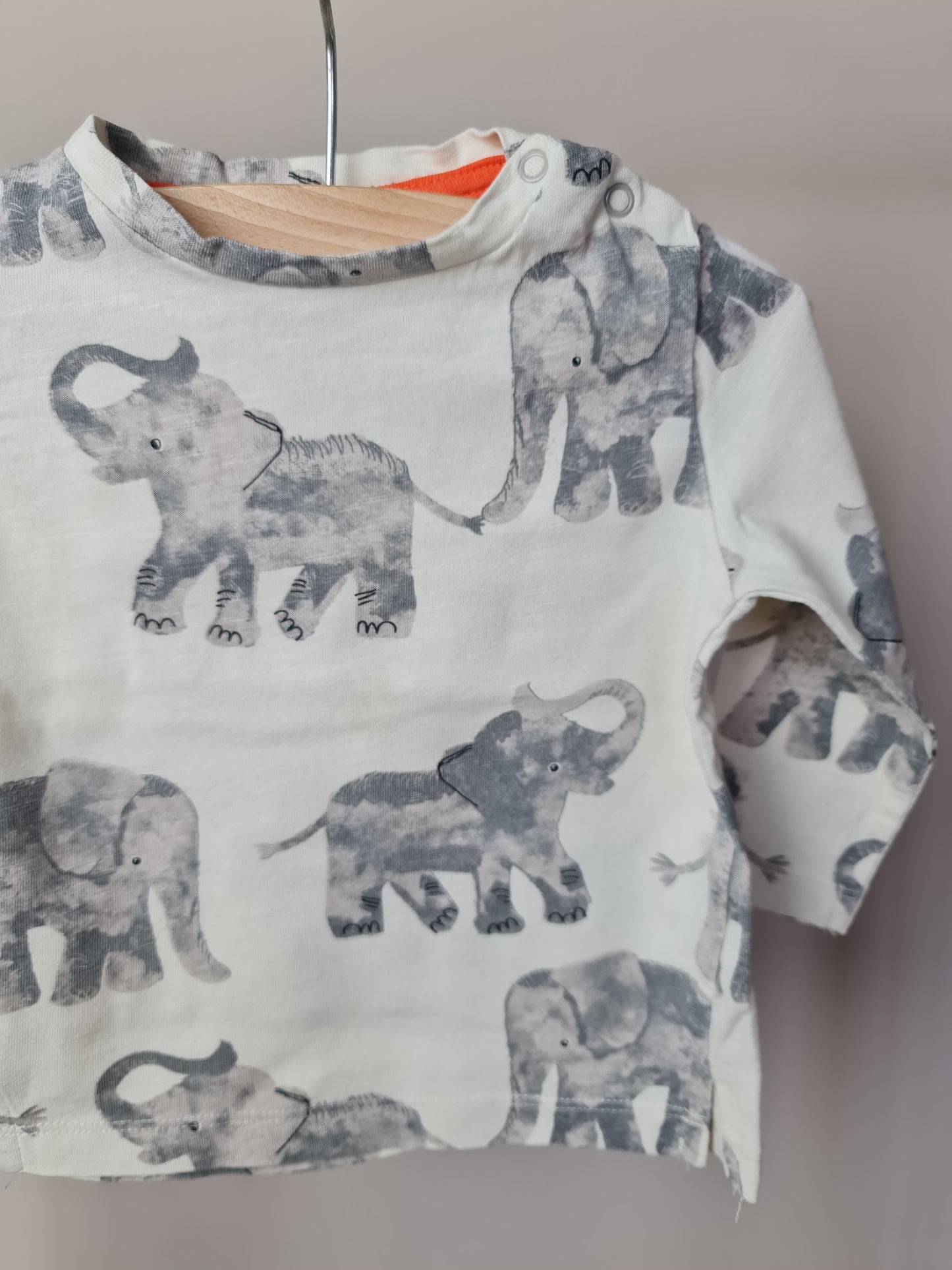 Longsleeve met olifantjes 68 Hema