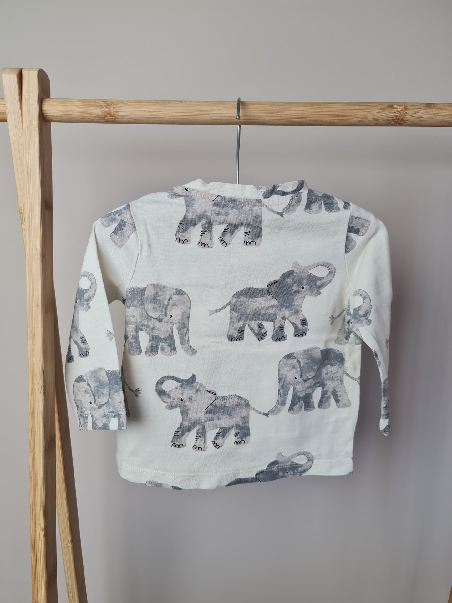 Longsleeve met olifantjes 68 Hema