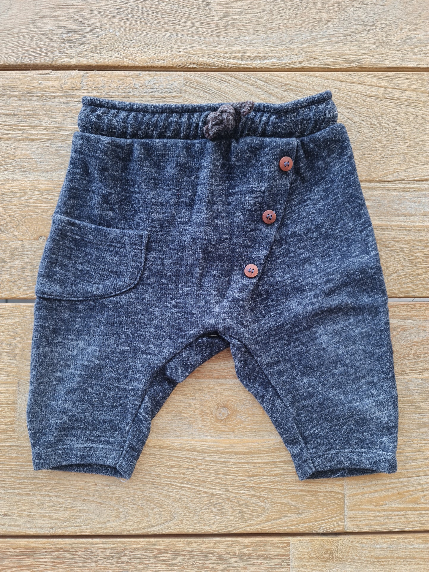 Broek met knoopjes 68 Zara