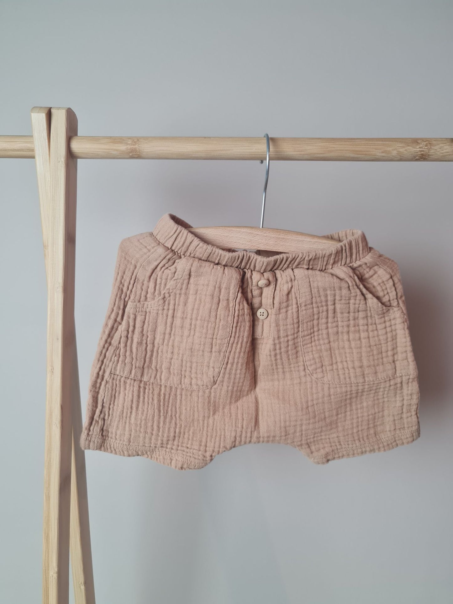 Shortje in tetrastofje 80 Zara