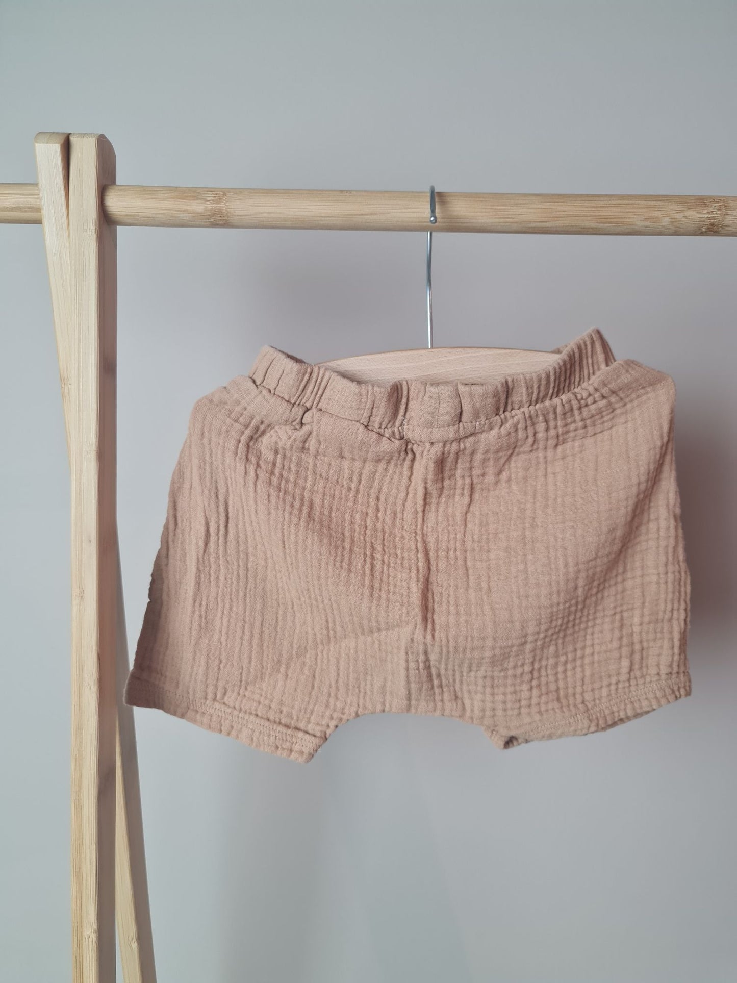 Shortje in tetrastofje 80 Zara