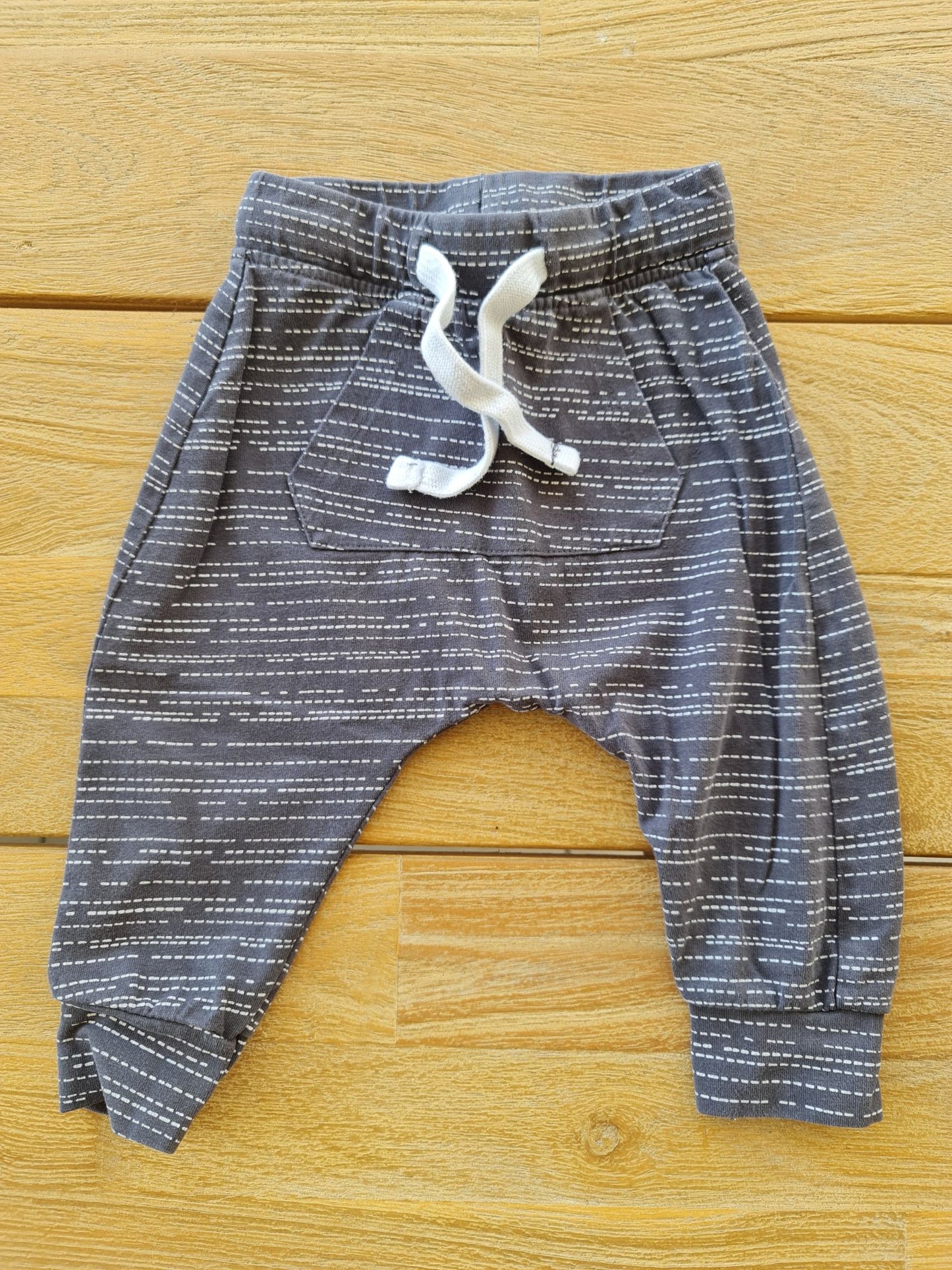Broekje 68 Hema