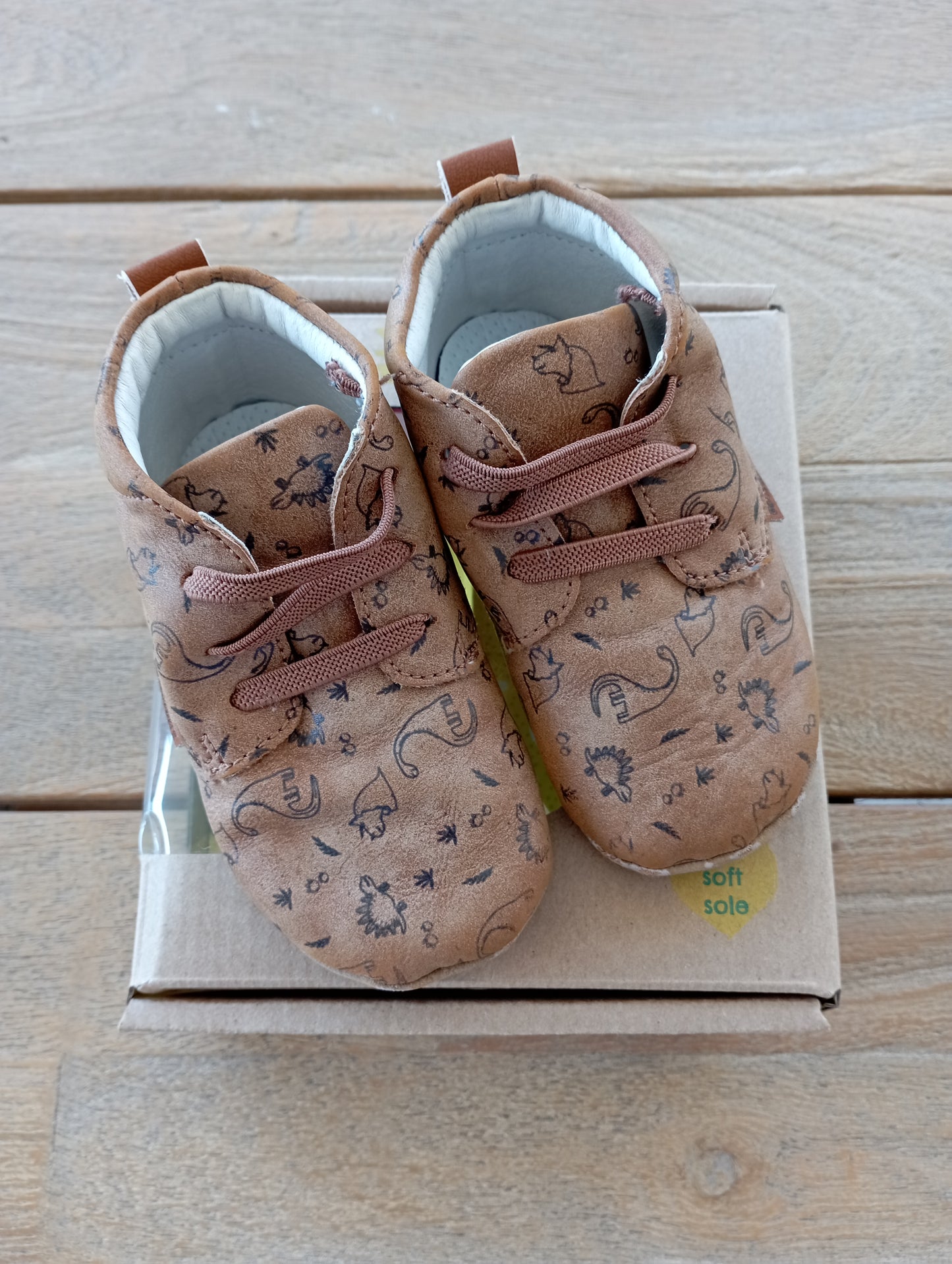Soft sole, met dino print L of 18 Go banana's