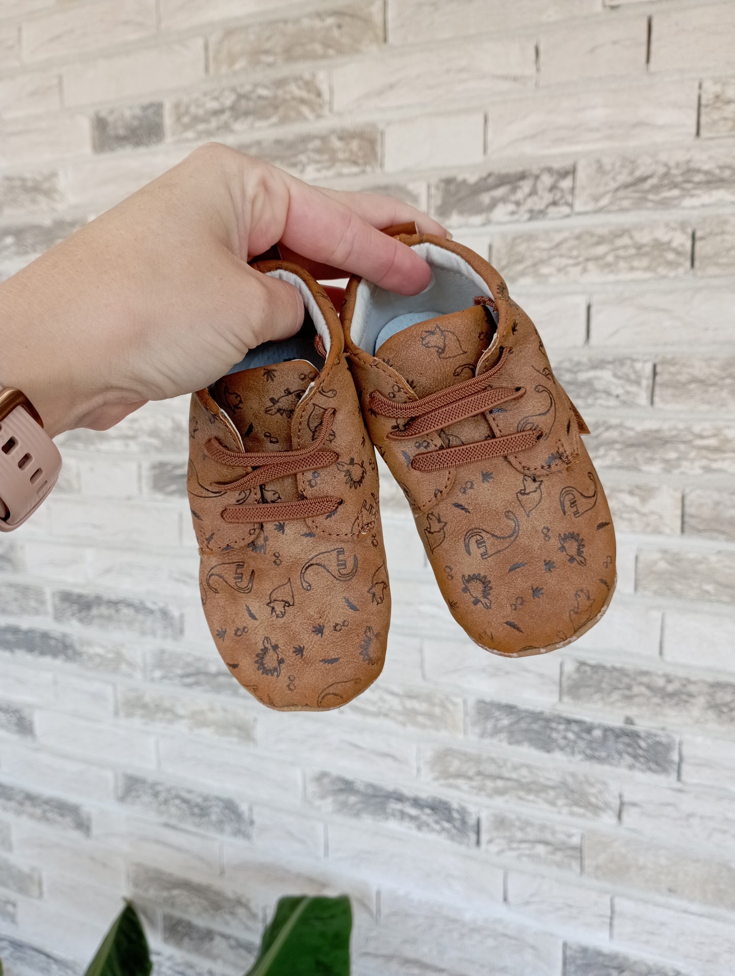 Soft sole, met dino print L of 18 Go banana's
