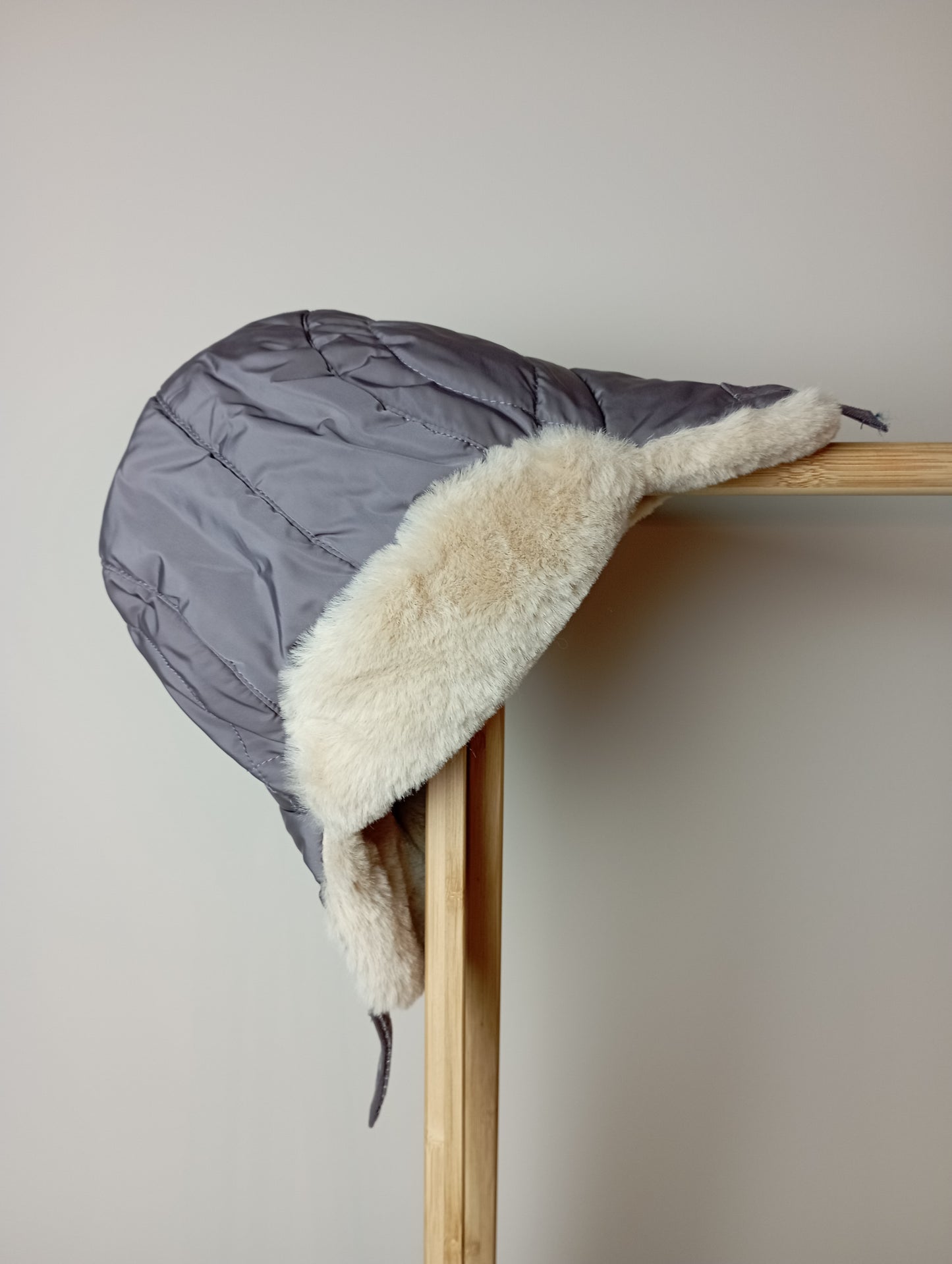 Muts met pels 52cm