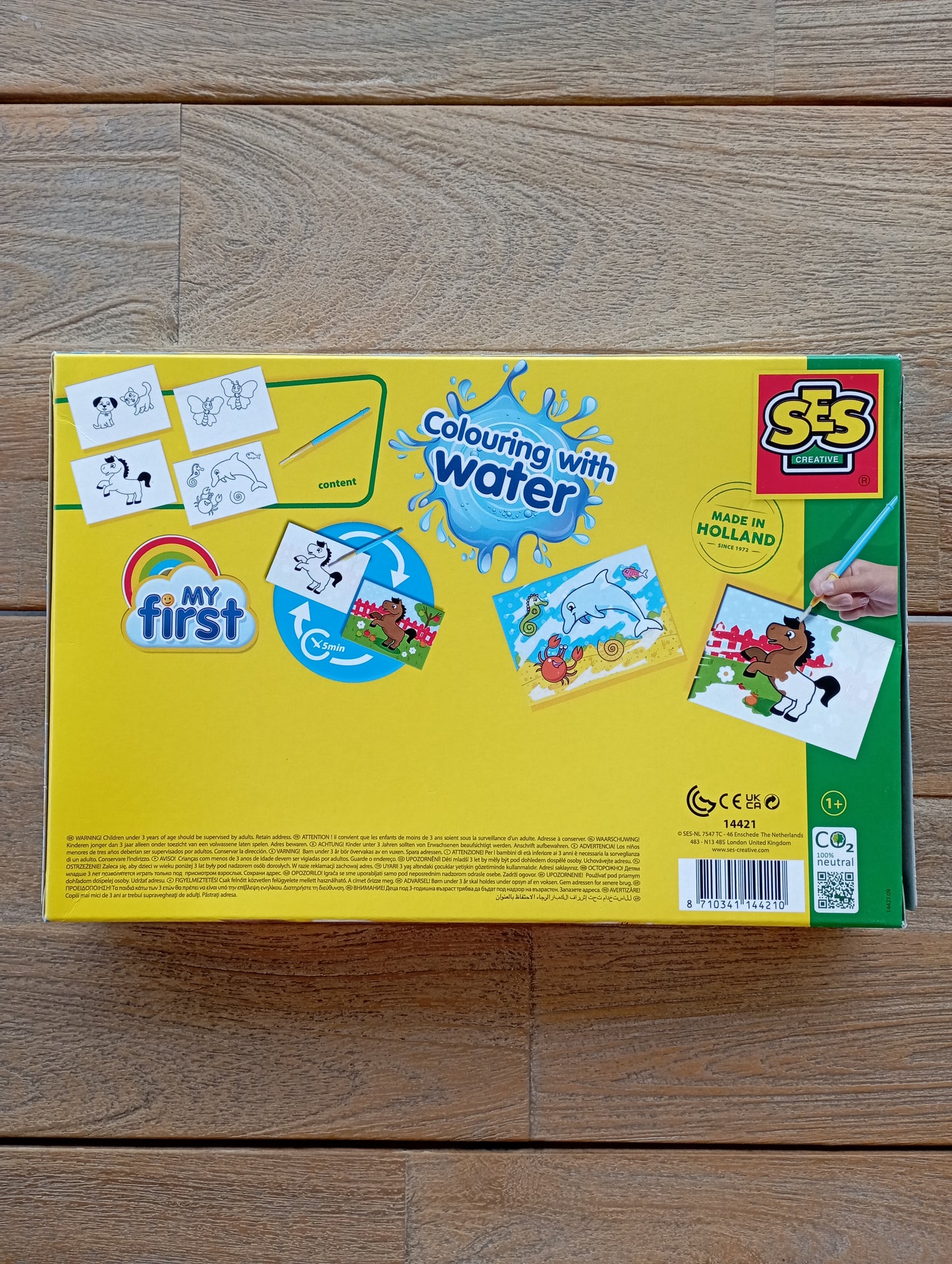 Colouring with water SES