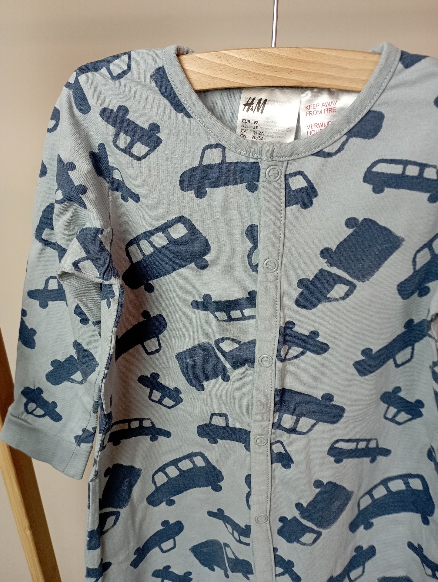 Pakje met auto's 92 H&M