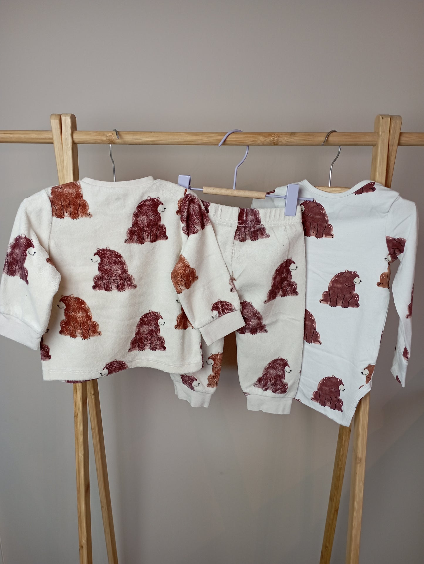 Pyjama met beren + romper 74/80 H&M