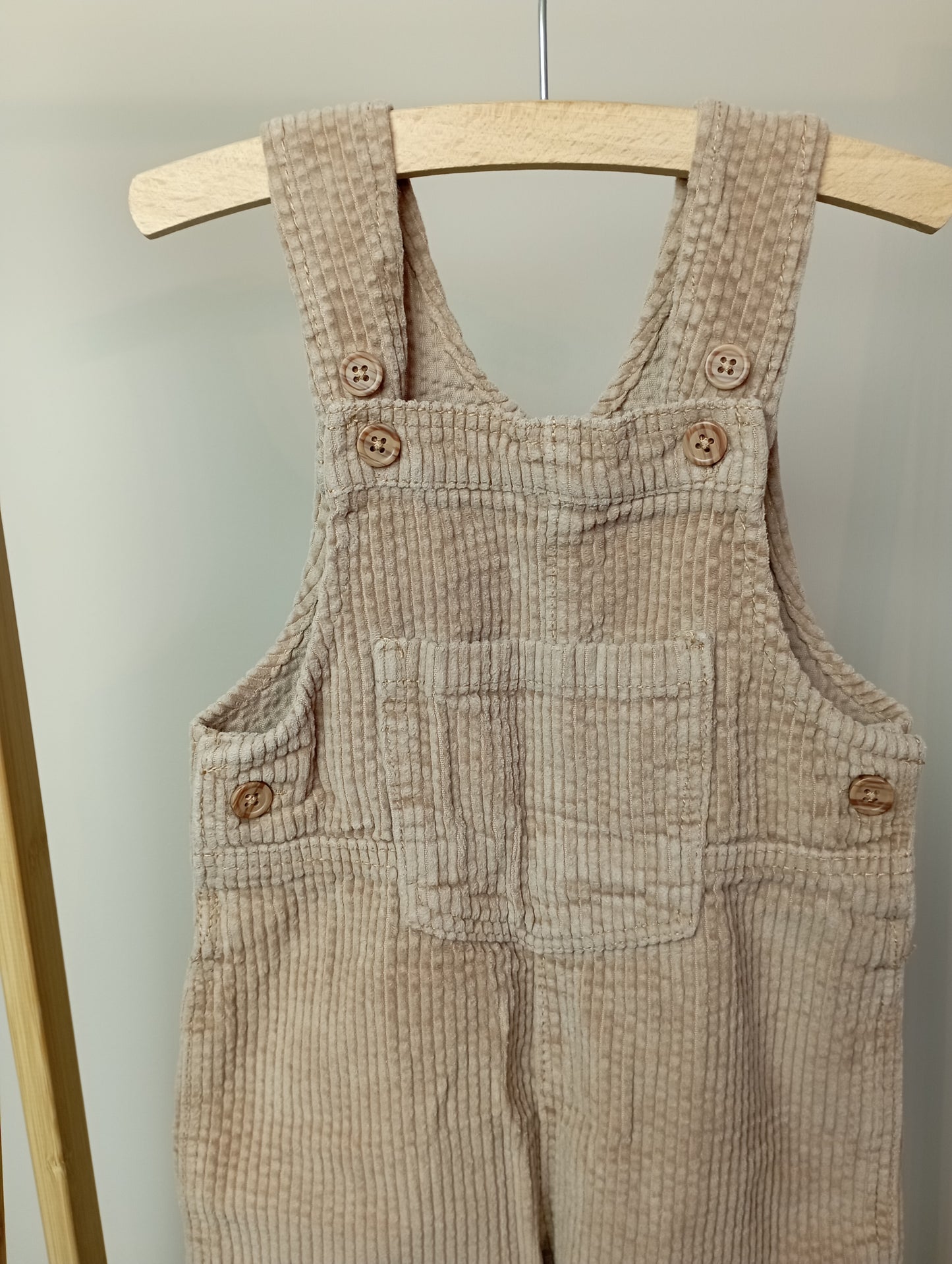 Salopette met ribbeltjes 86 Hema