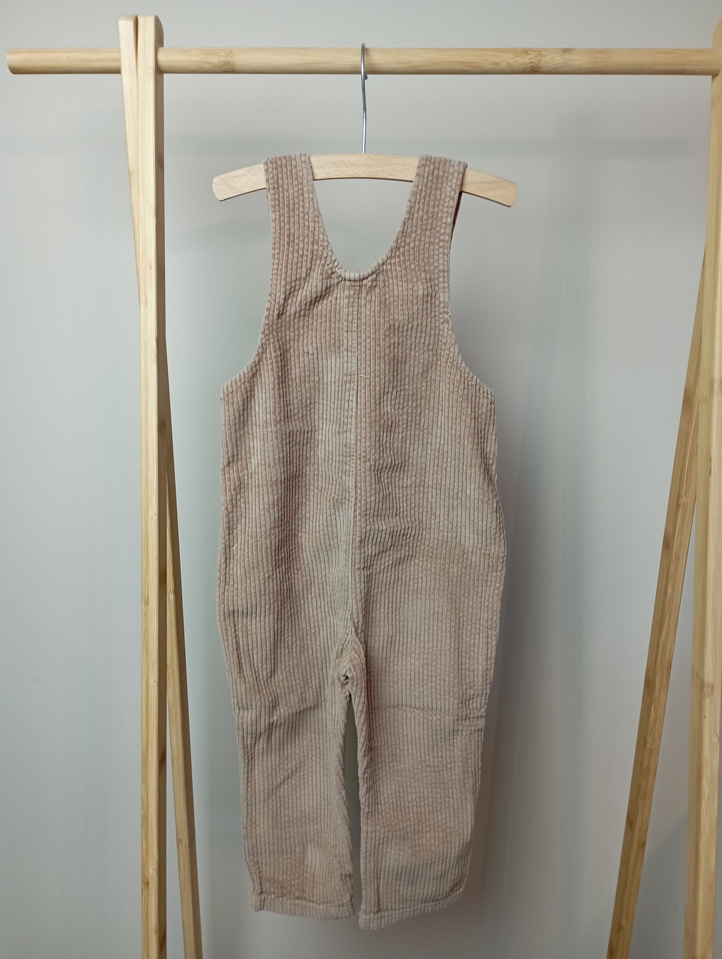 Salopette met ribbeltjes 86 Hema