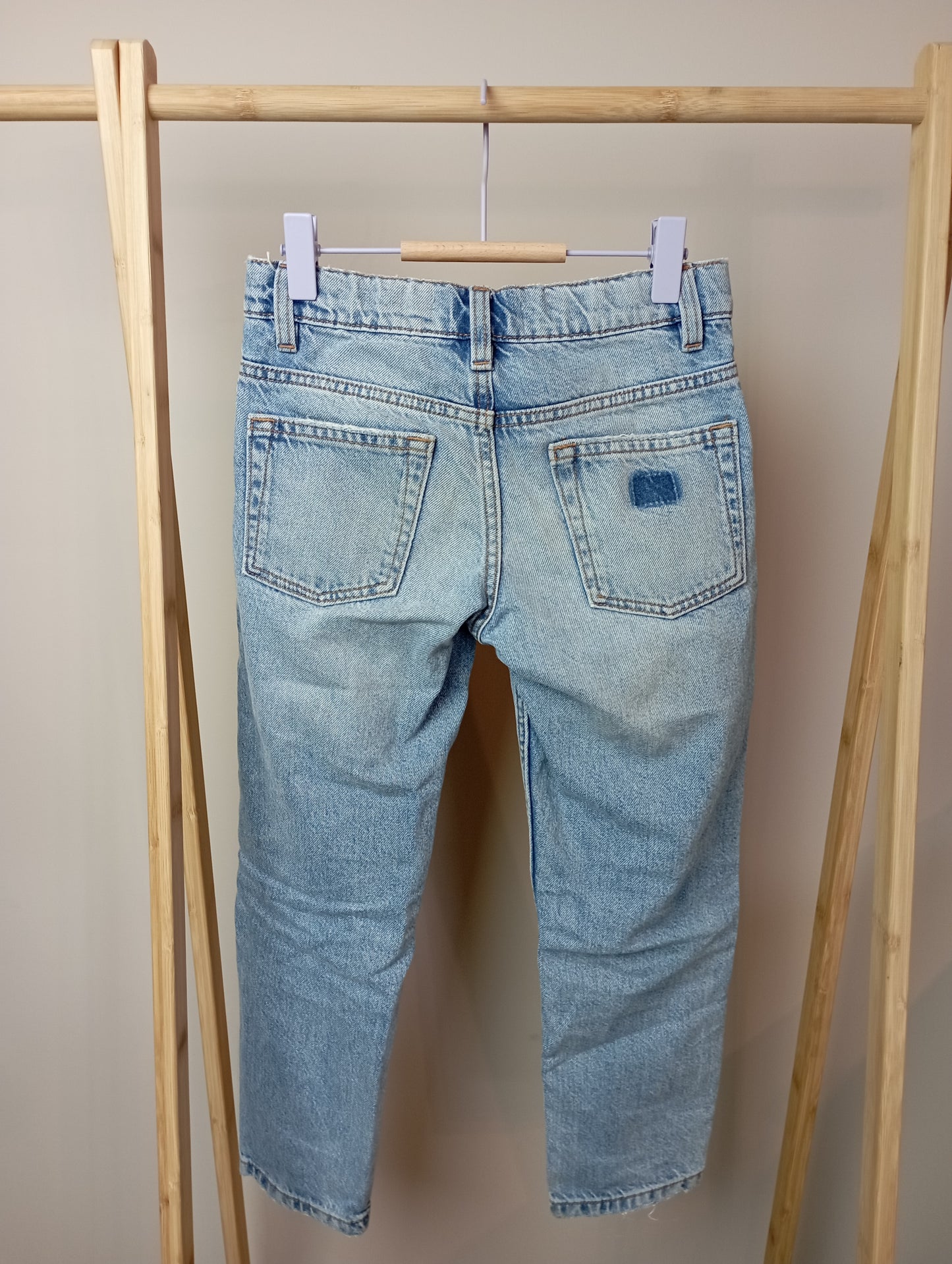 Broek met scheuren 128 Zara