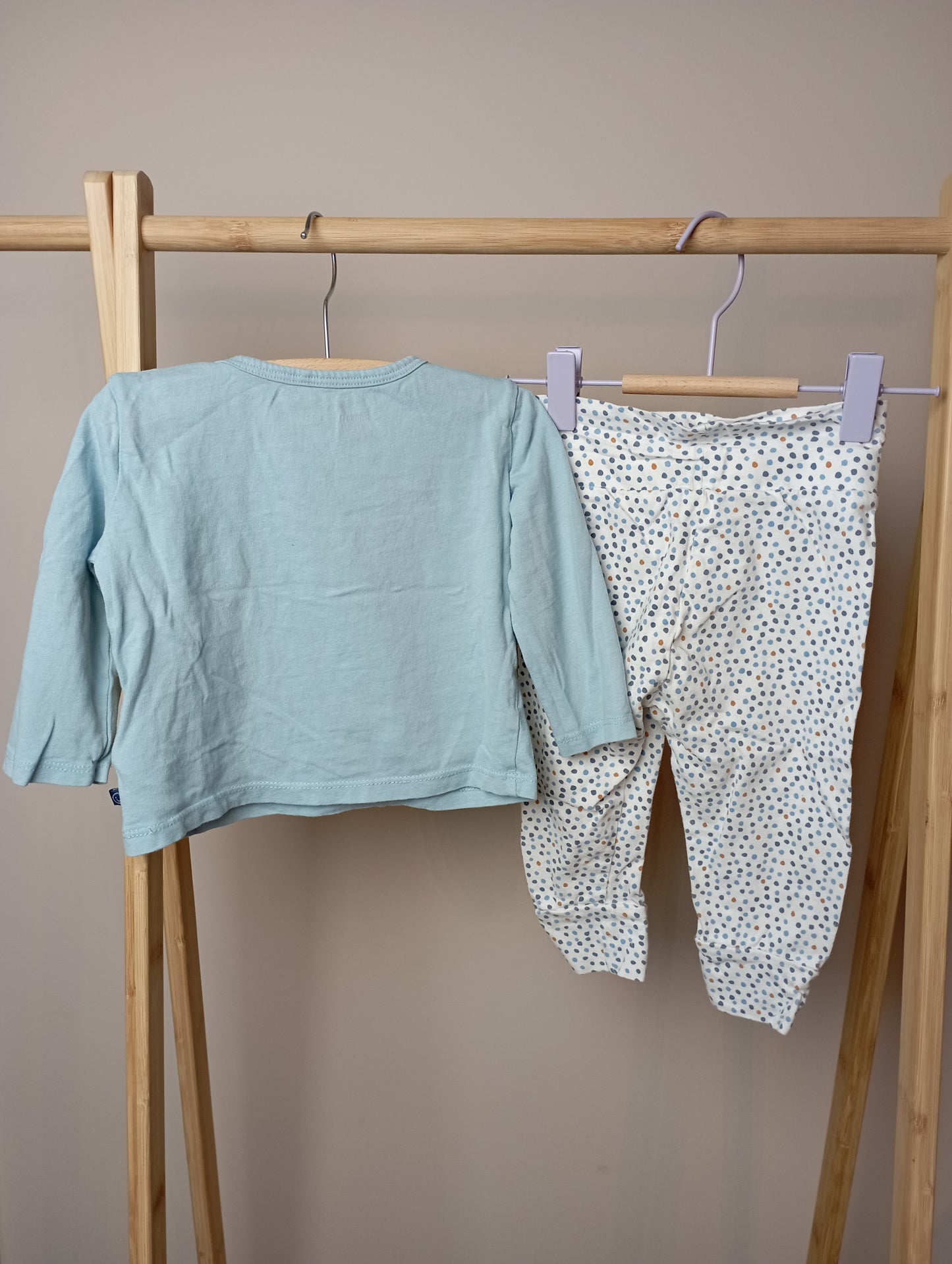 Pyjama met koala's 80 Cuddles and smiles