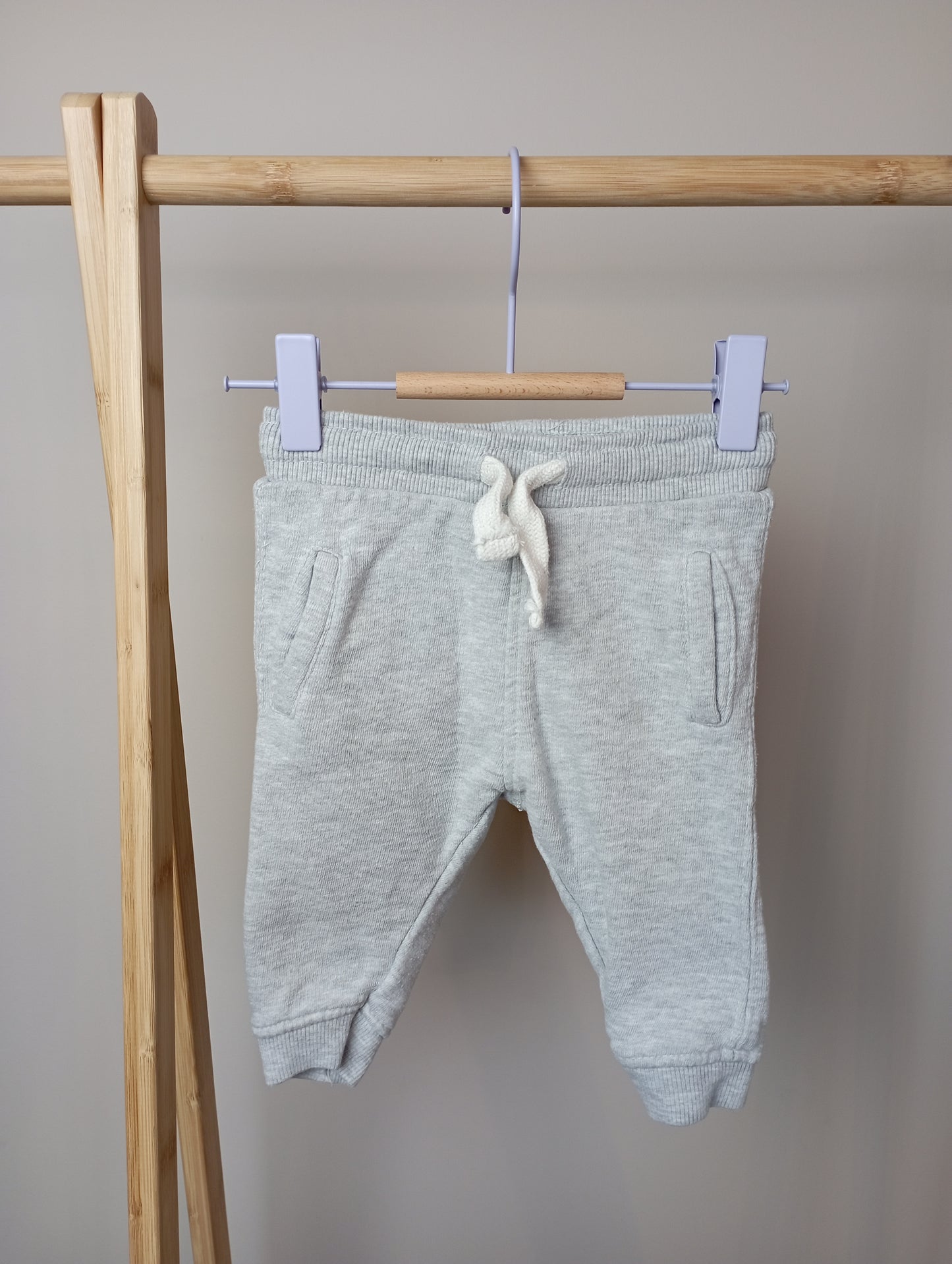 Comfy broekje 74 Zara