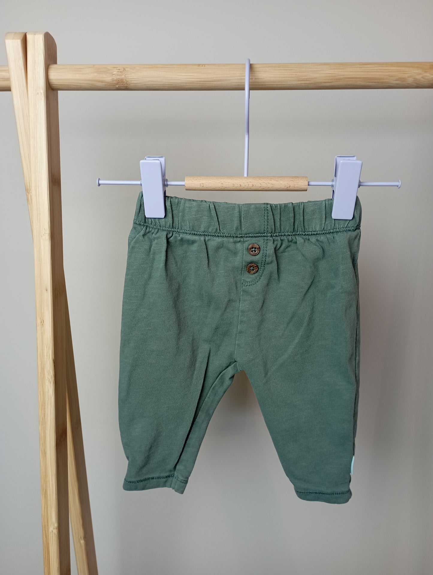 Comfy broekje 62 Hema