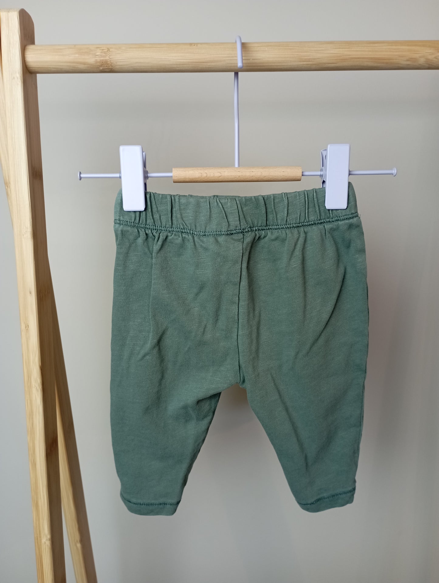 Comfy broekje 62 Hema