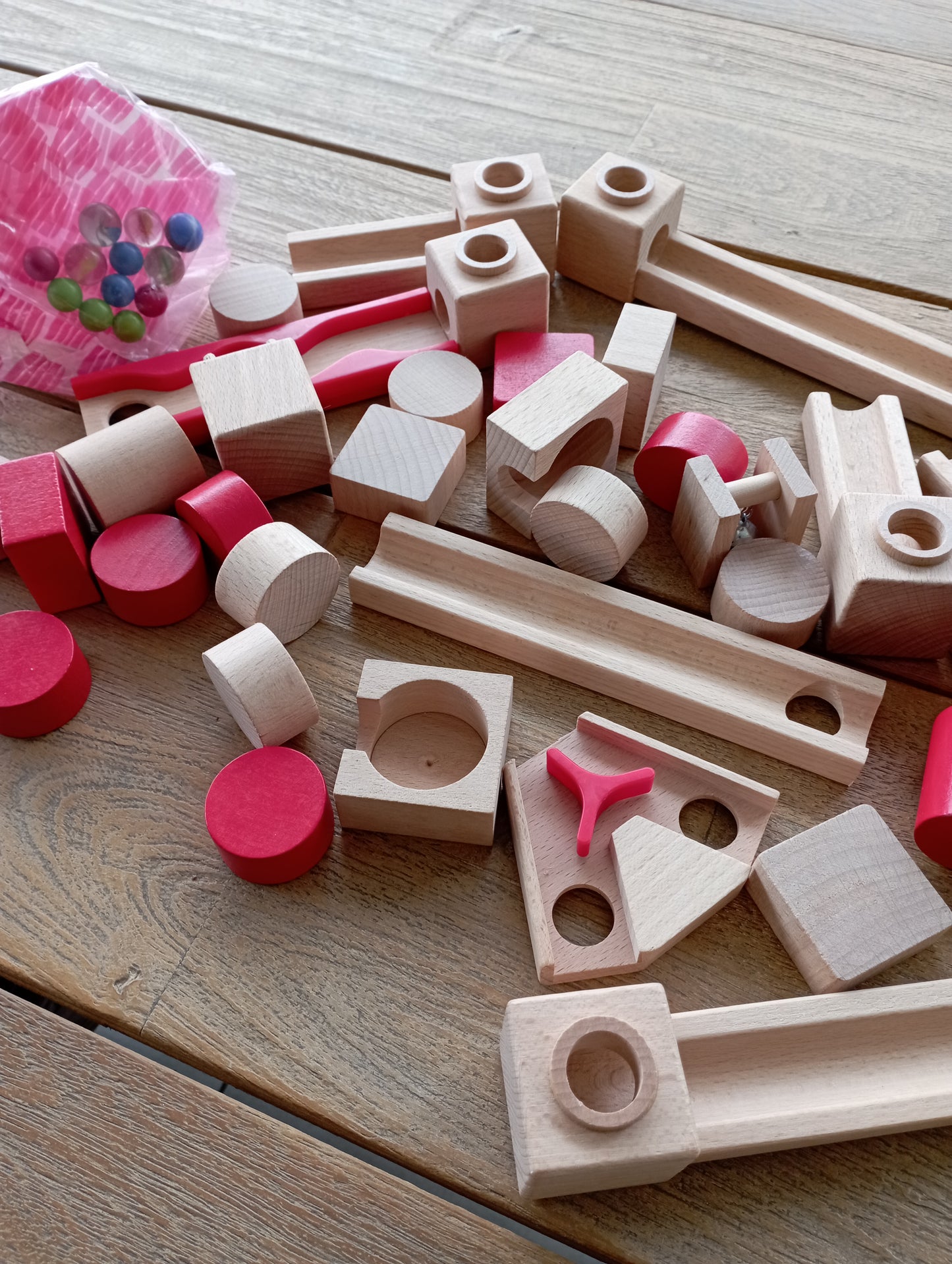 Houten knikkerbaan - Find JOYs