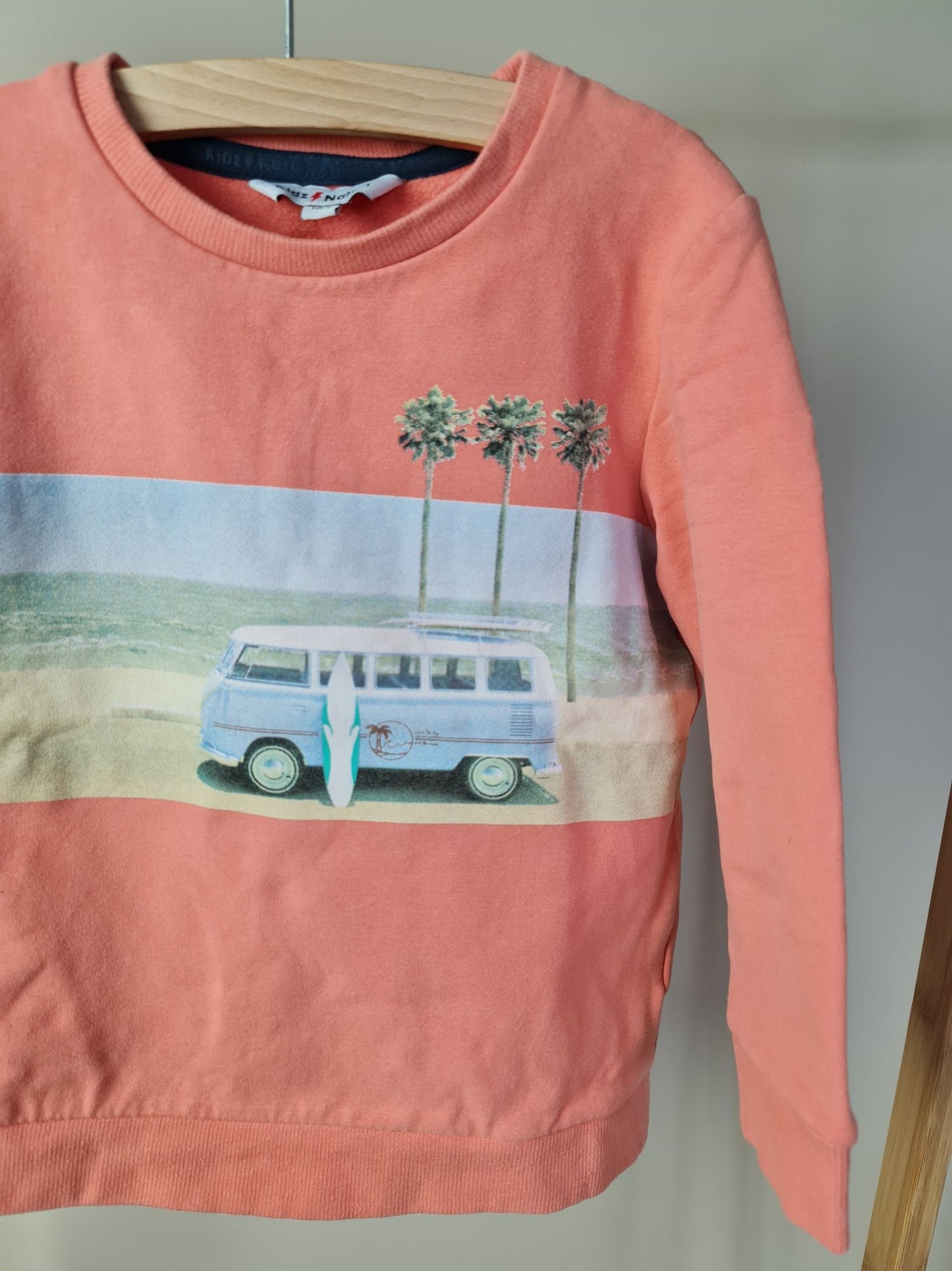 Trui met camper 104 Kidz Nation