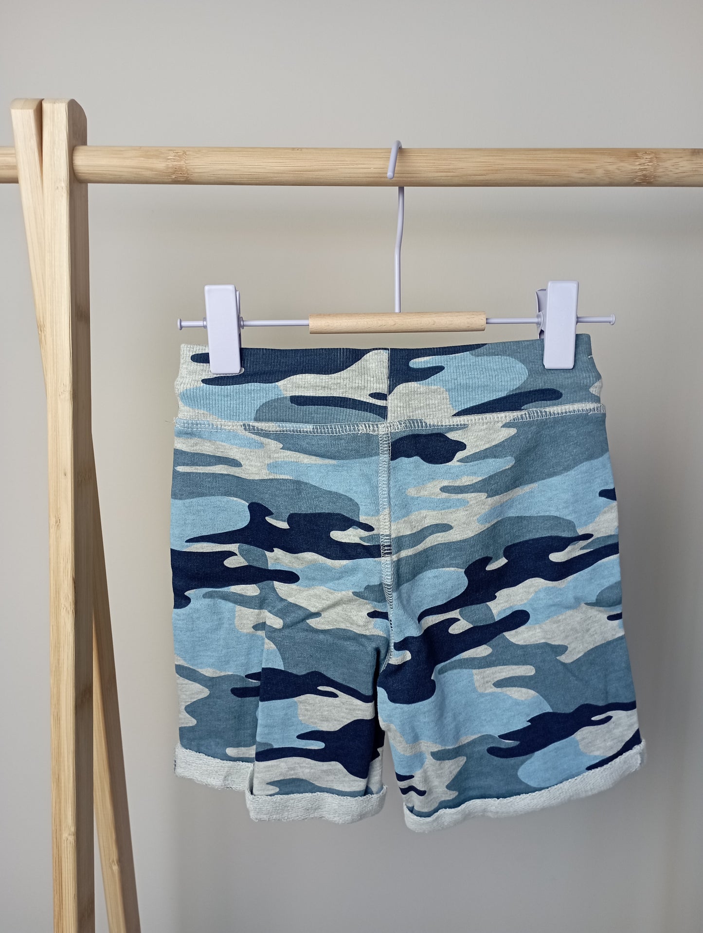 Short met leger print 92