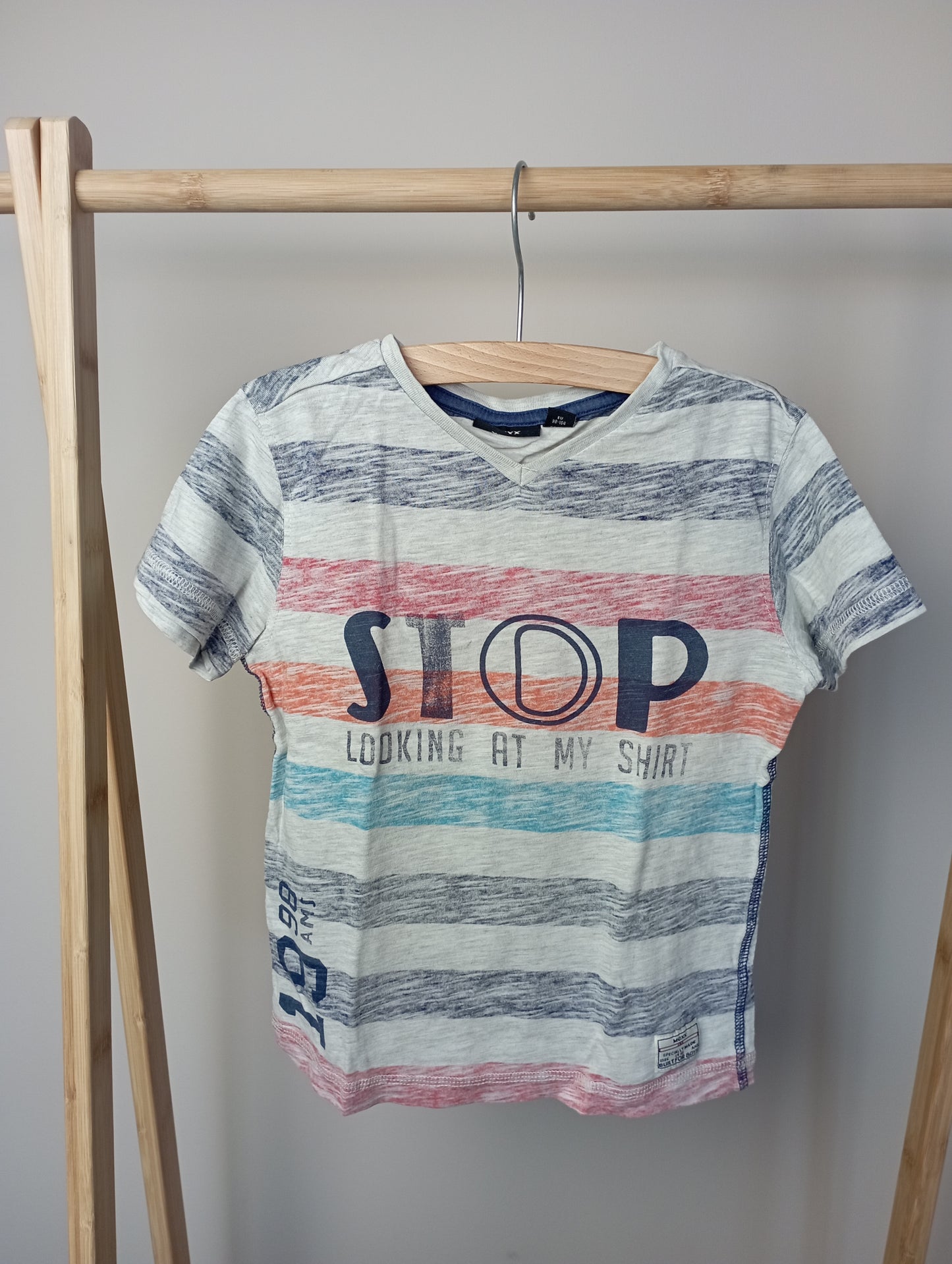T-shirt "Stop looking at my shirt" 98/104