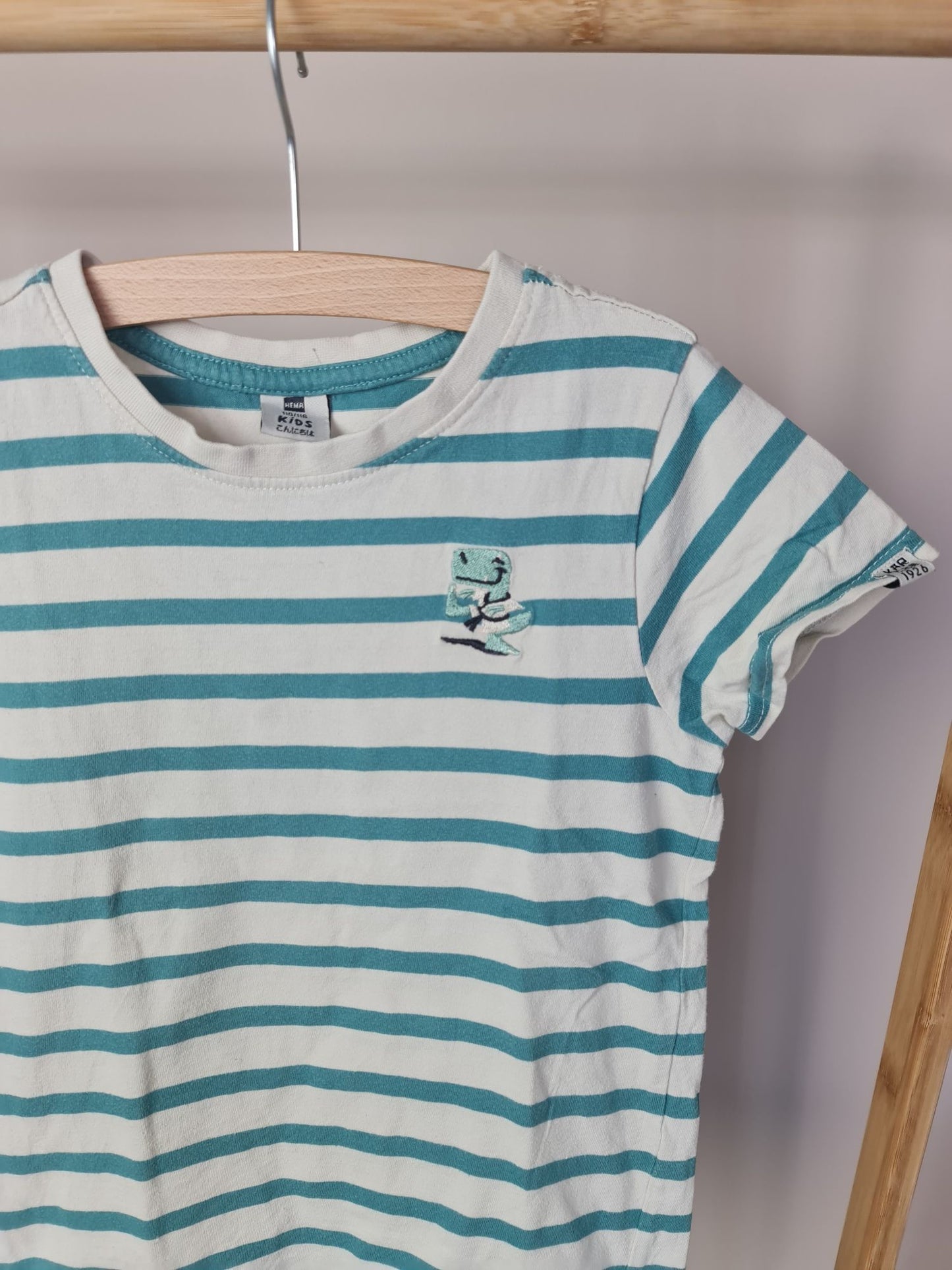 T-shirt met krokodil 110/116 Hema
