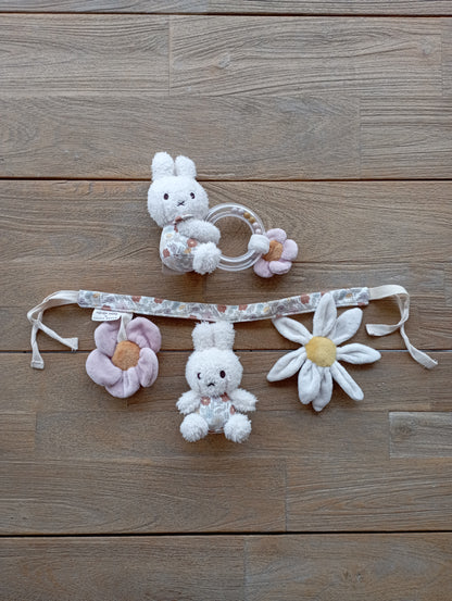 Wagenspanner en rammelaar Nijntje Little Dutch