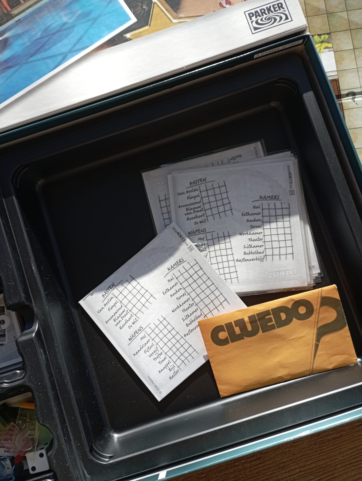 Cluedo, ontdek de geheimen Parker