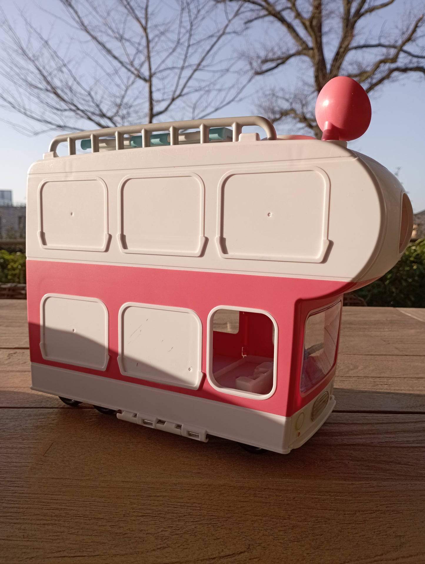 Peppa Pig Adventure family camper + Classroom Hasbro