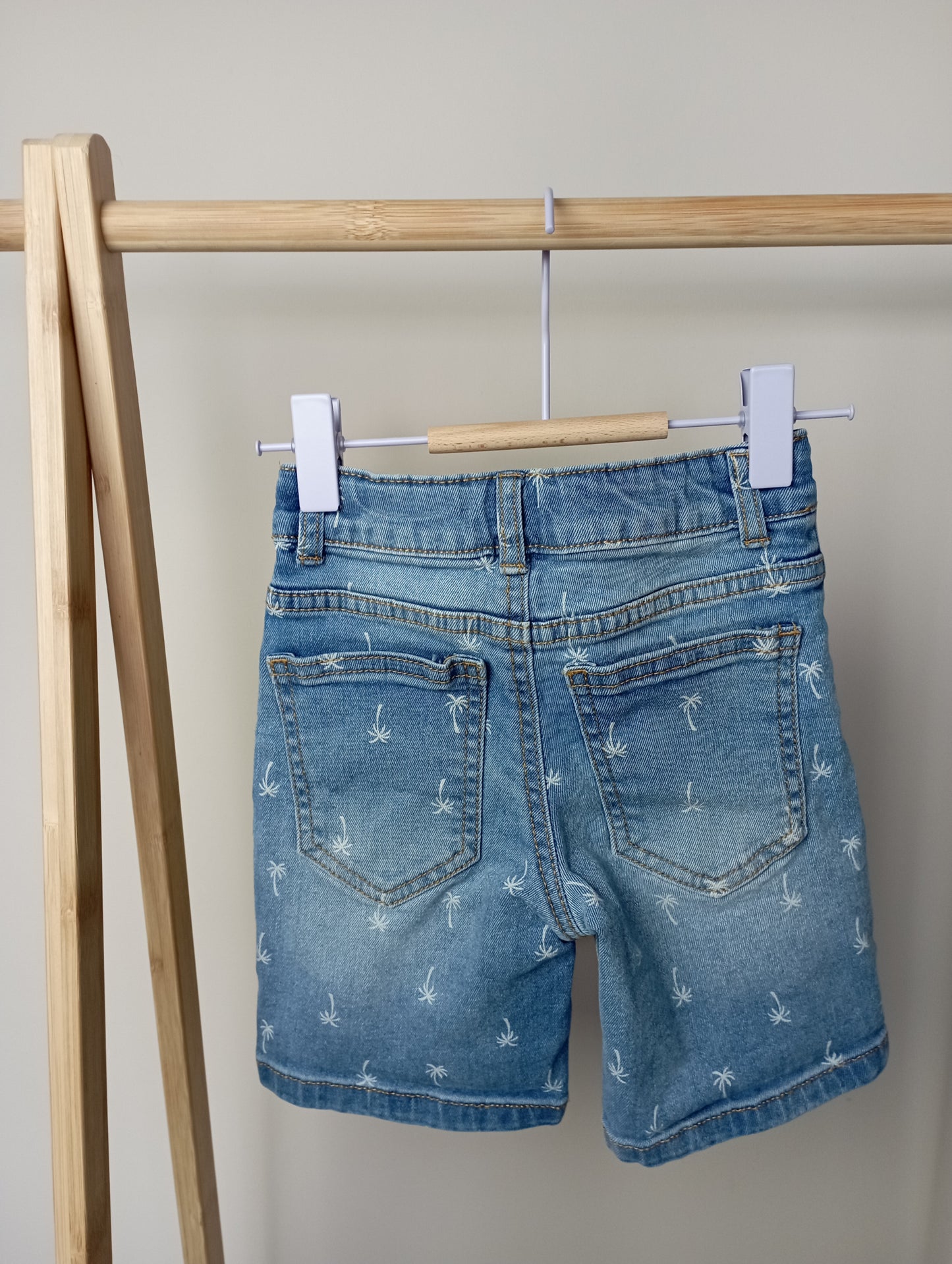 Jeansshort met palmbomen 98 WE