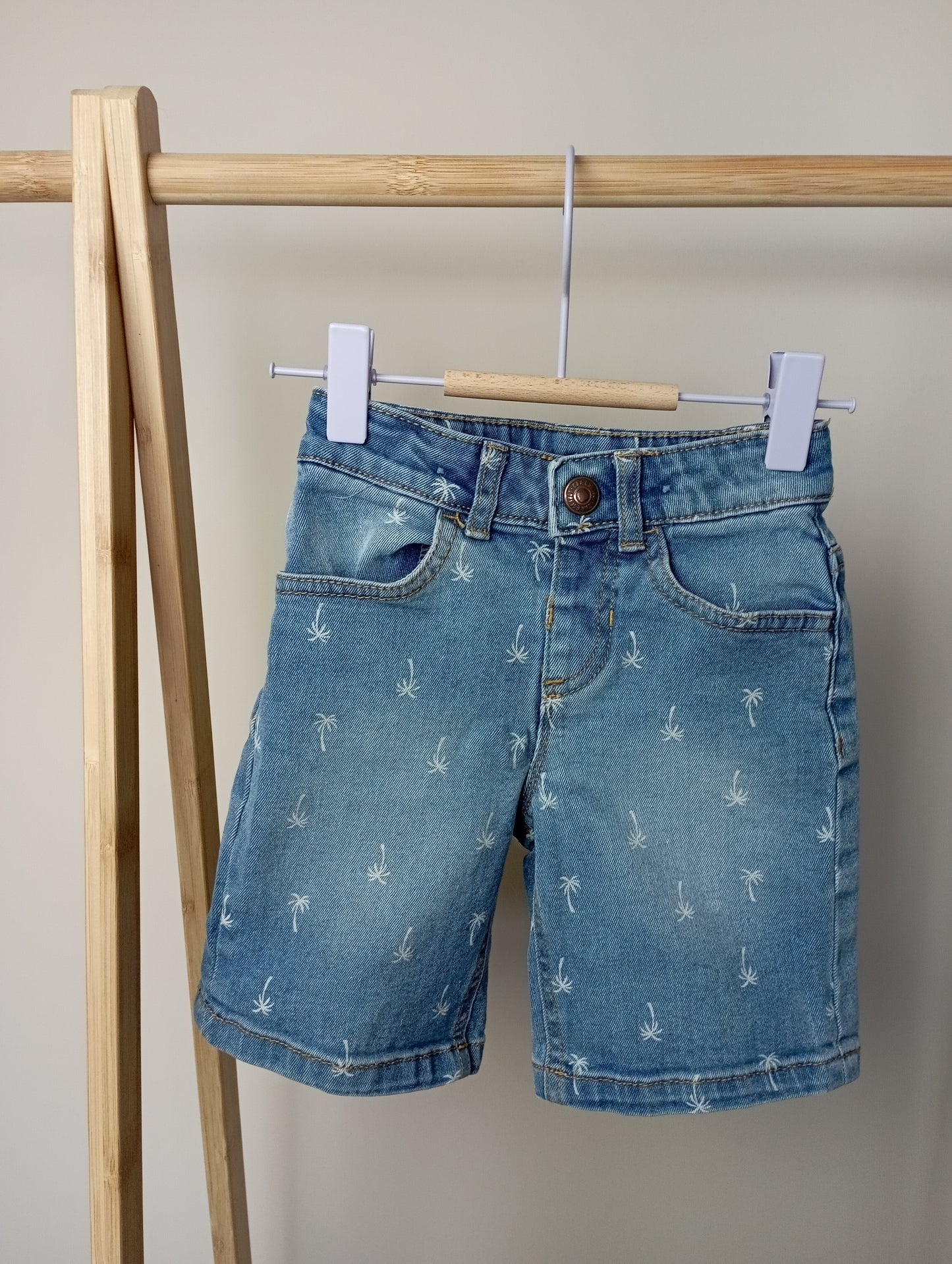 Jeansshort met palmbomen 98 WE