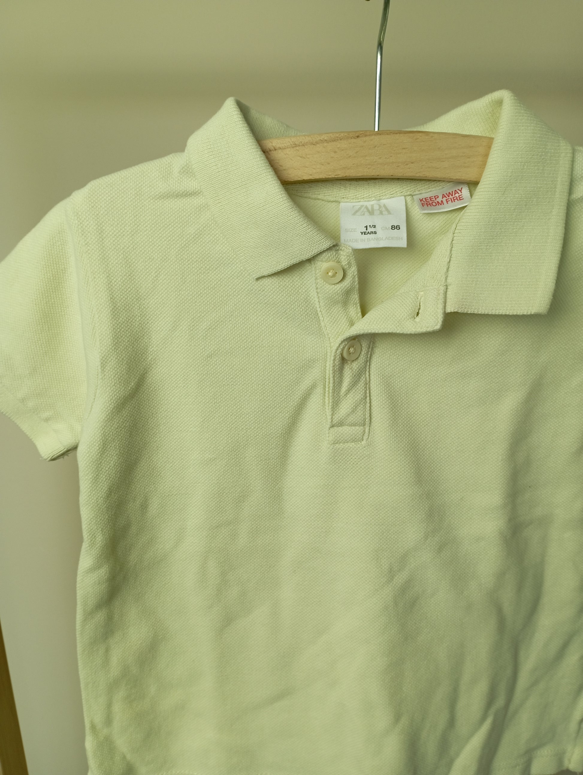 Polo in licht geel 86 Zara
