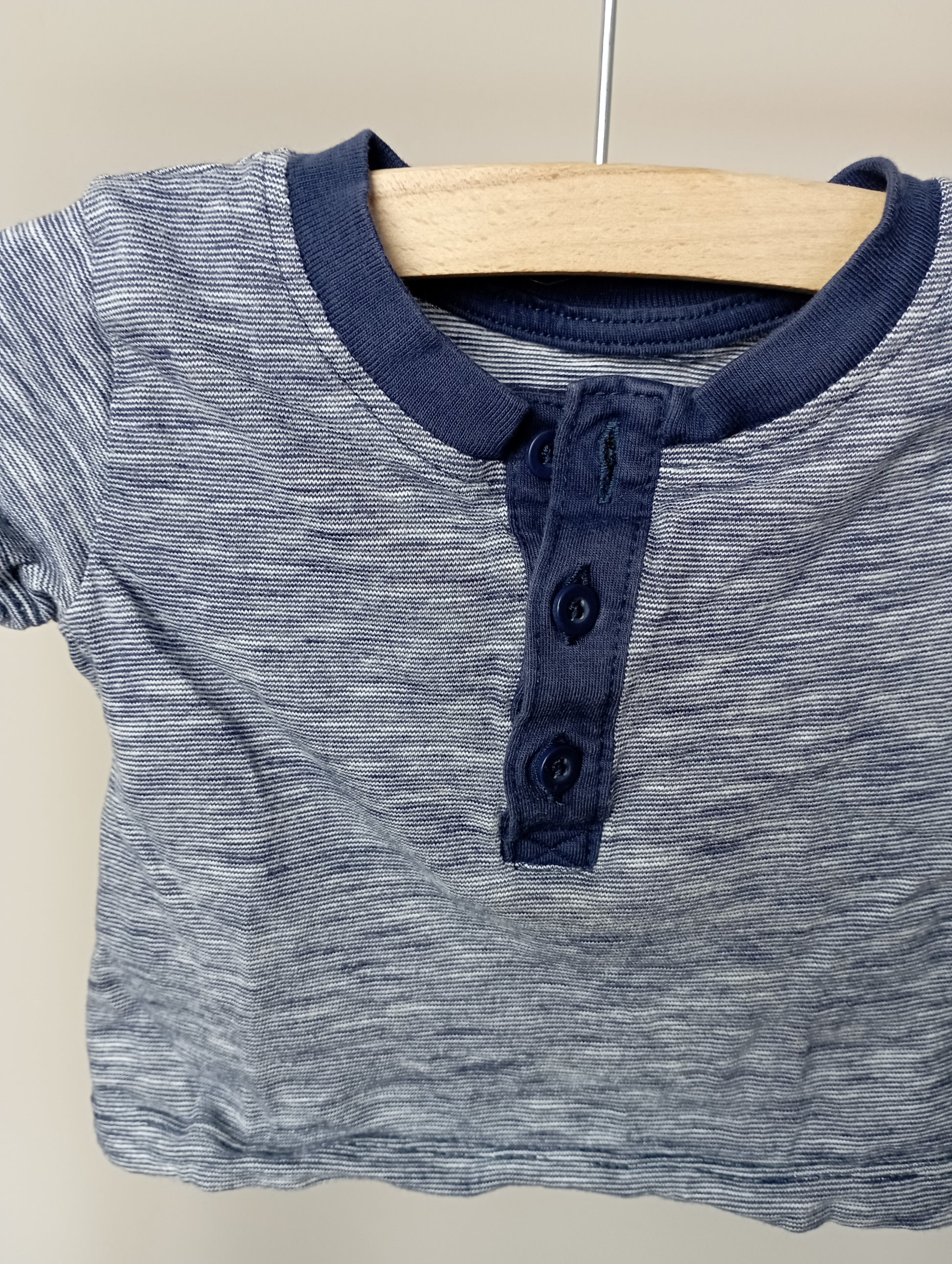 Shirtje met knoopjes 62 Early Days
