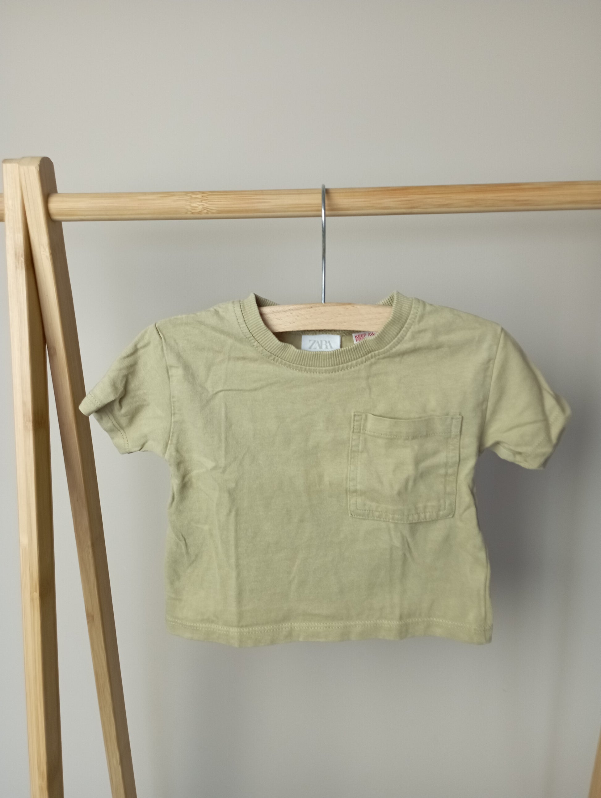 T-shirt 68 Zara