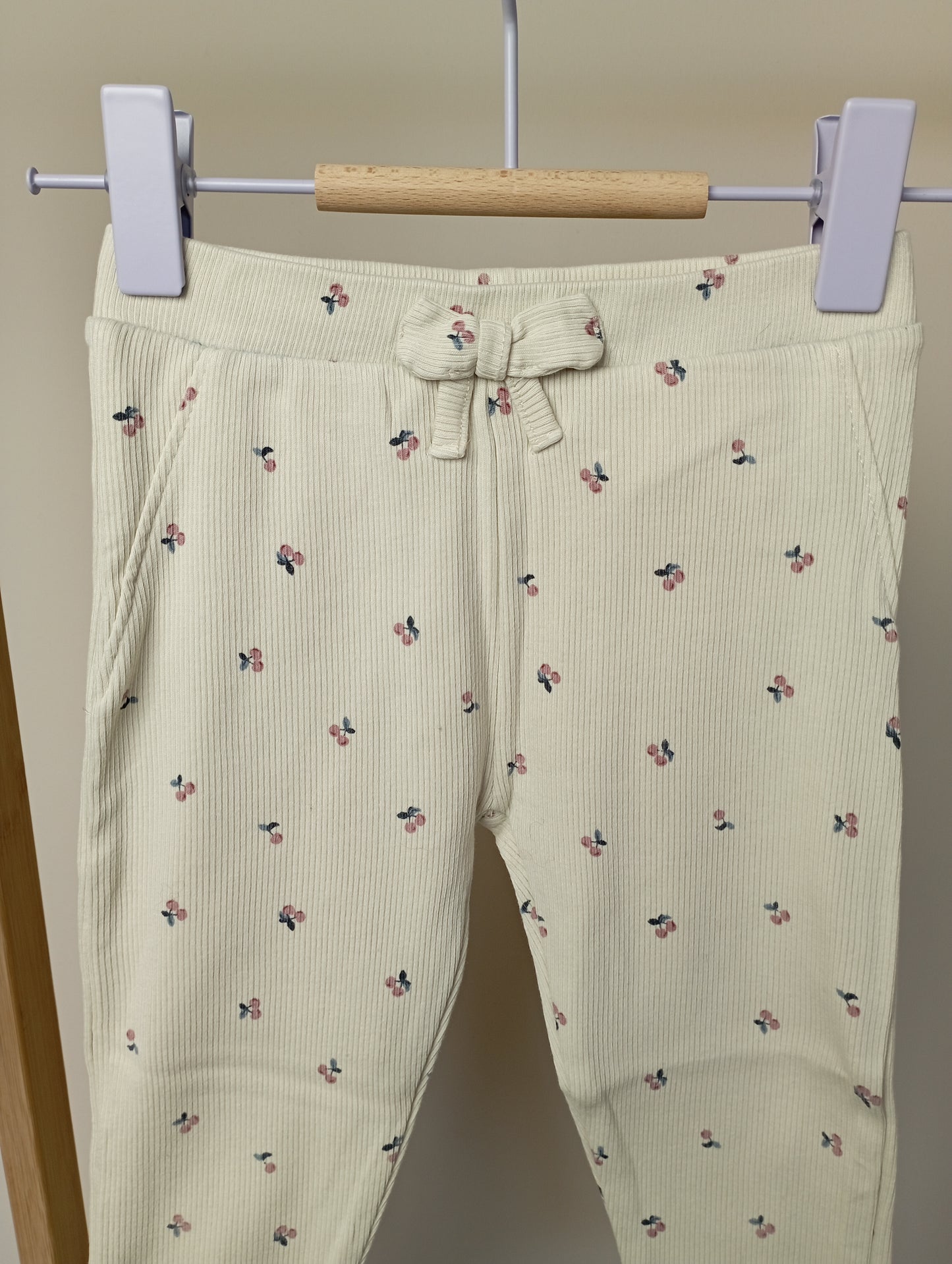 Legging met kersen 92 Cuddles and smiles
