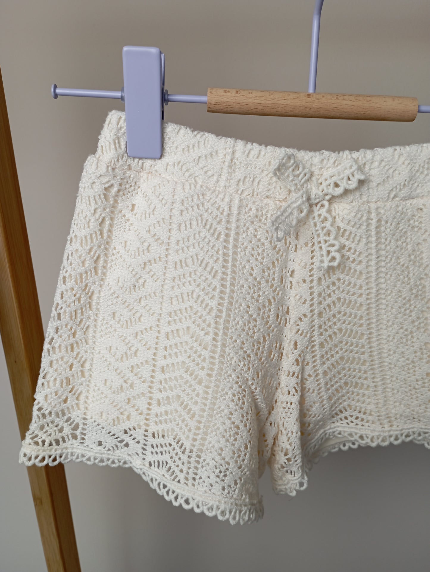 Short in kanten stofje 12m Mayoral