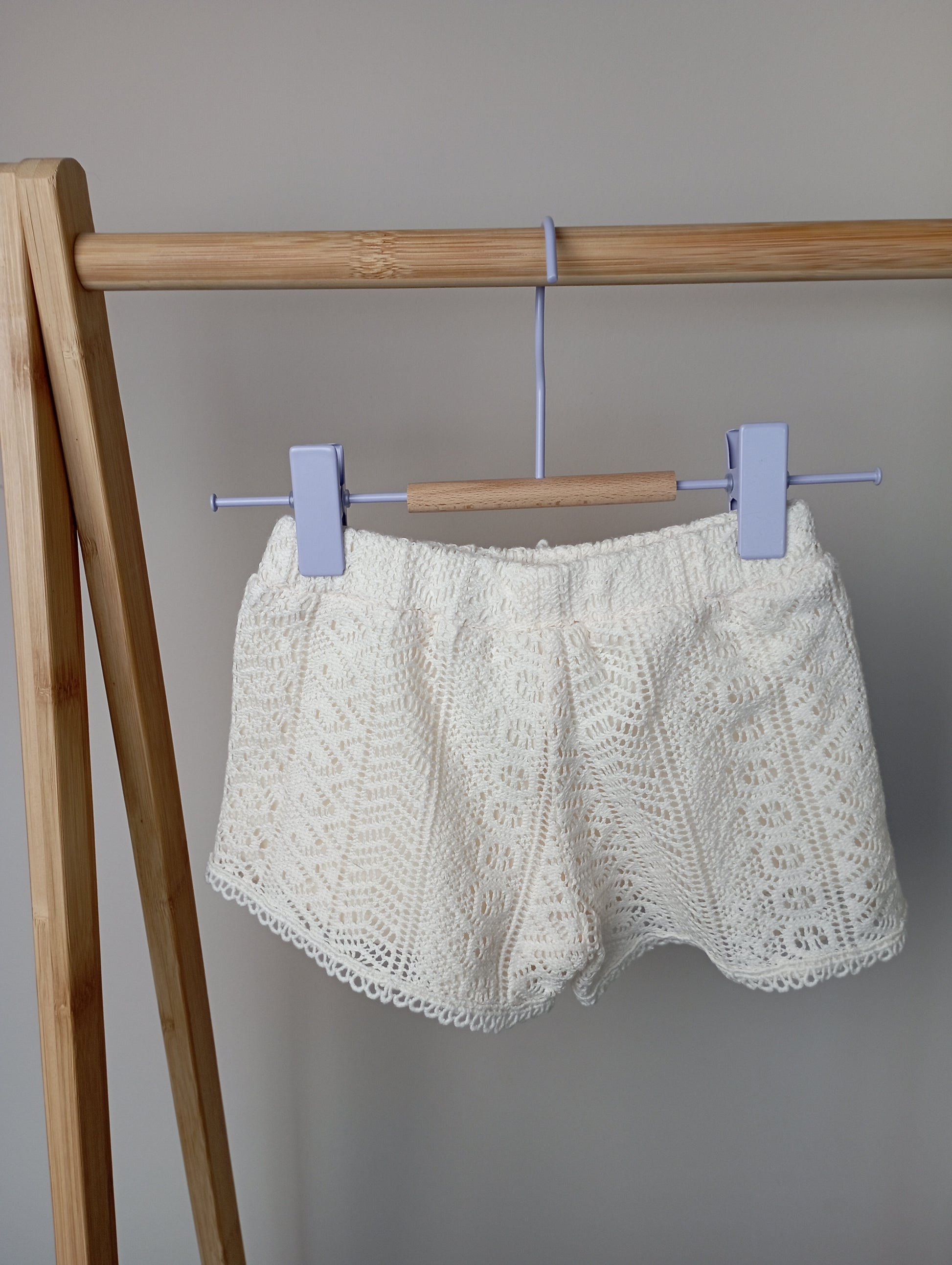 Short in kanten stofje 12m Mayoral