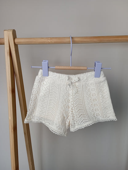 Short in kanten stofje 12m Mayoral