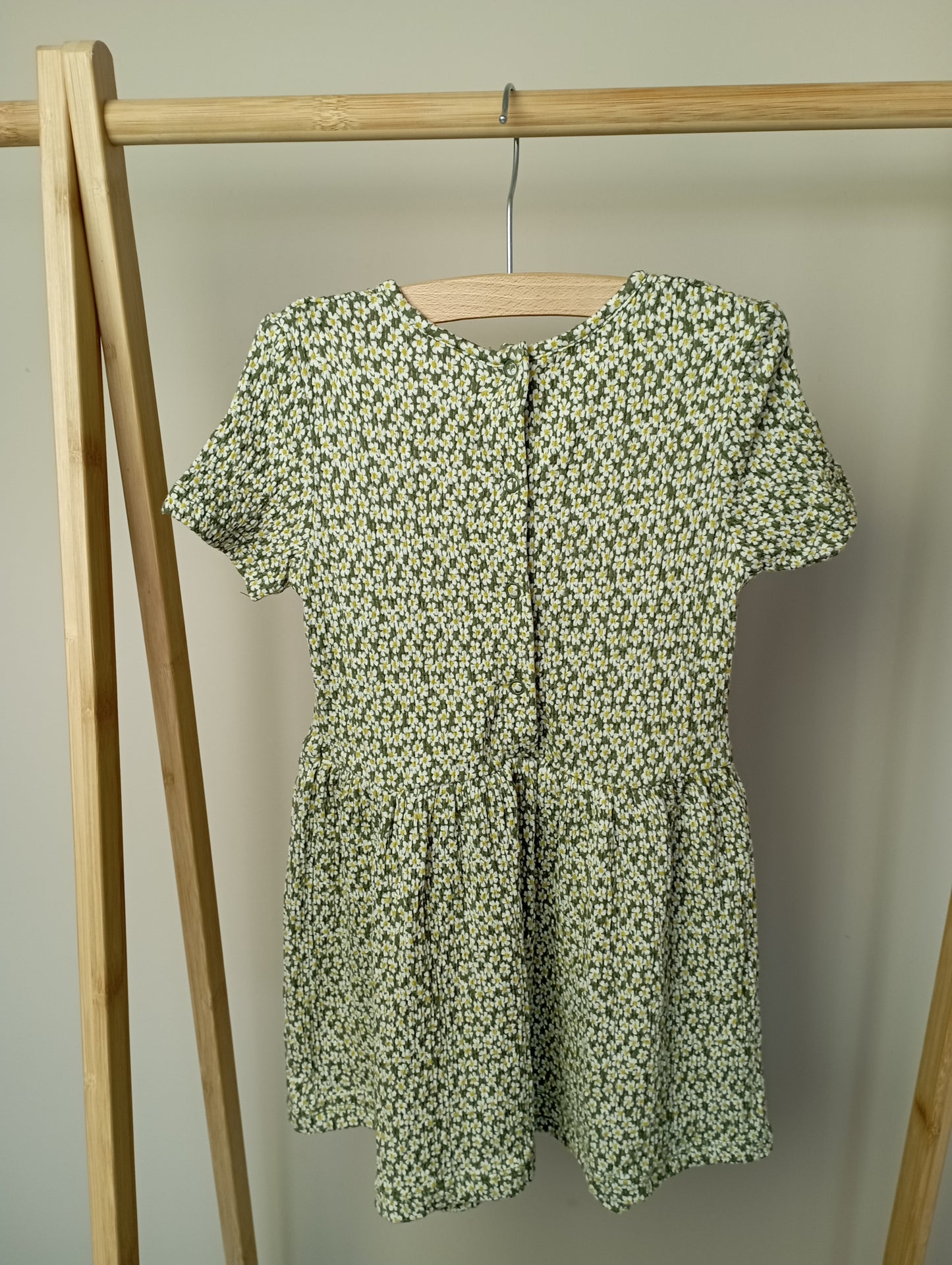 Stretchy jurkje met bloemen 86 Besties