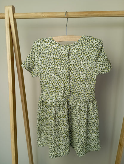 Stretchy jurkje met bloemen 86 Besties