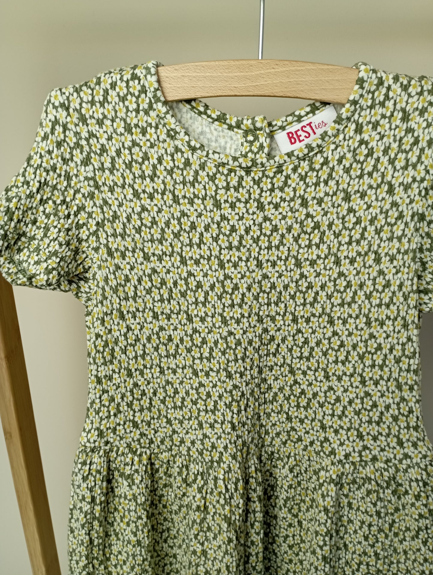 Stretchy jurkje met bloemen 86 Besties