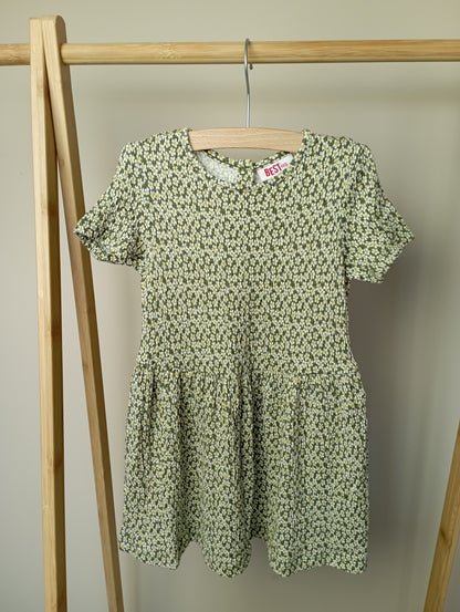 Stretchy jurkje met bloemen 86 Besties