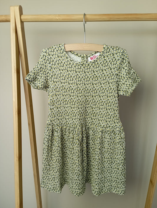 Stretchy jurkje met bloemen 86 Besties