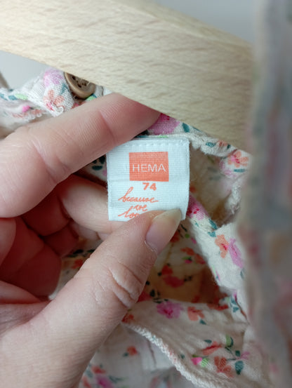 Luchtig setje met bloemen 74 Hema