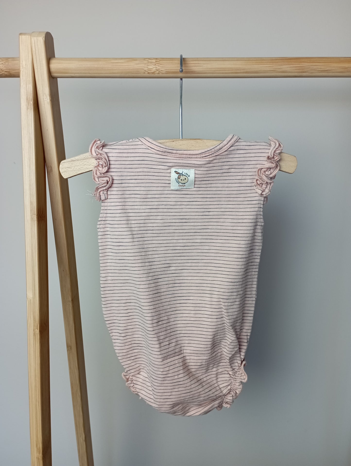 Romper met frullekes 68 Feetje