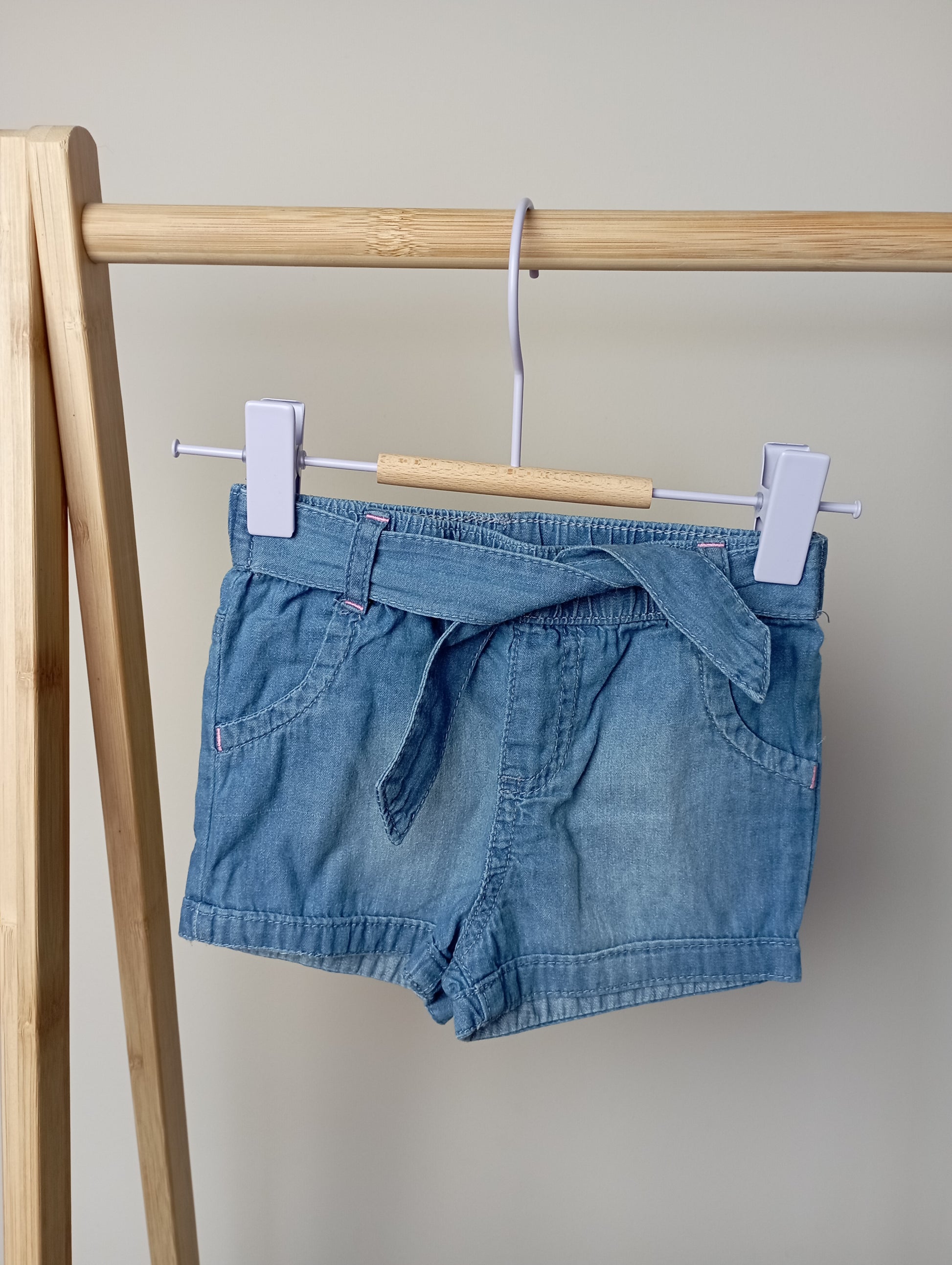 Short 68 Hema