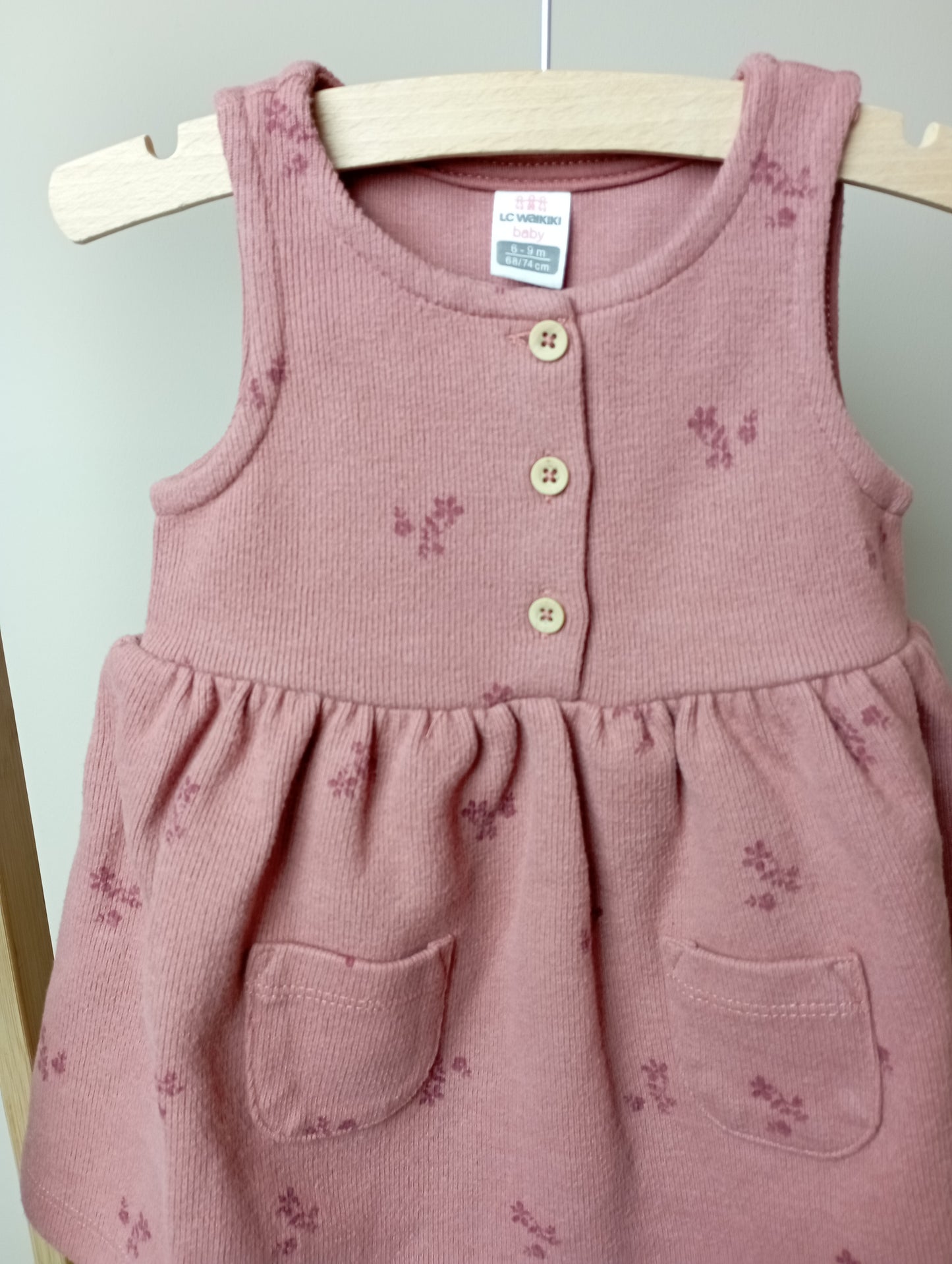 Jurkje met knoopjes 68 LC Waikiki